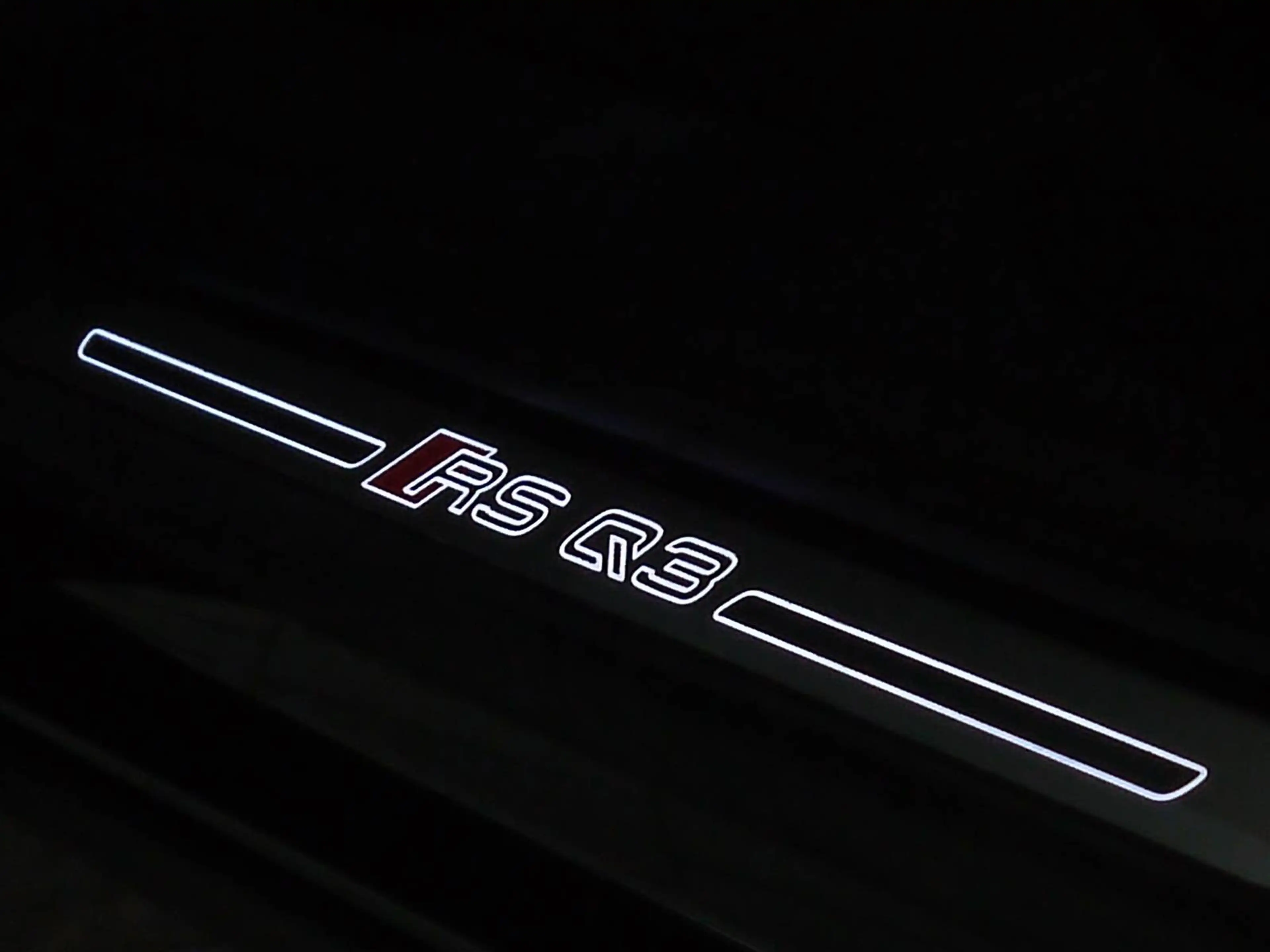 Audi RS Q3 2.5 TFSI quattro — photo 8