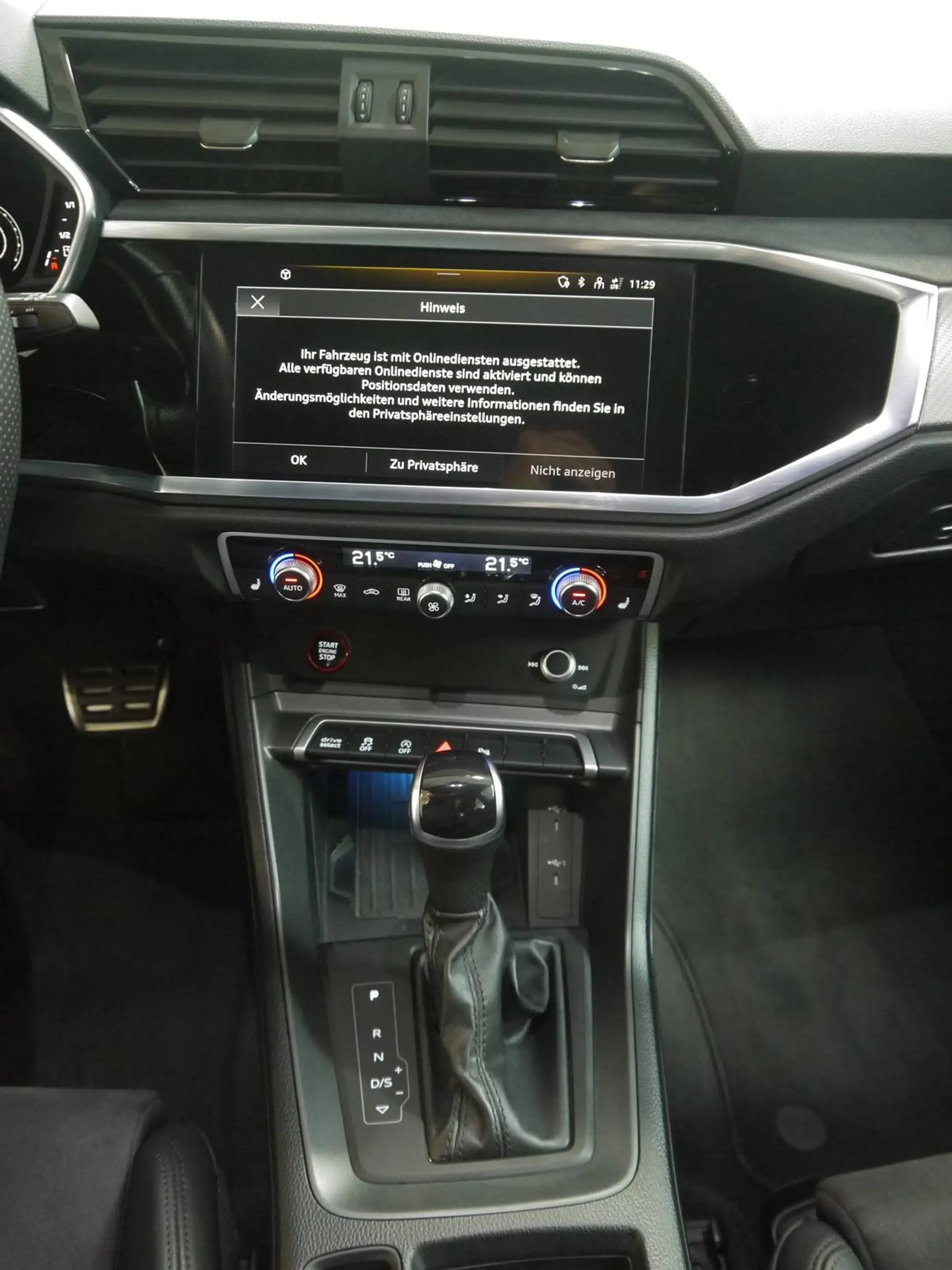 Audi RS Q3 2.5 TFSI quattro — photo 10