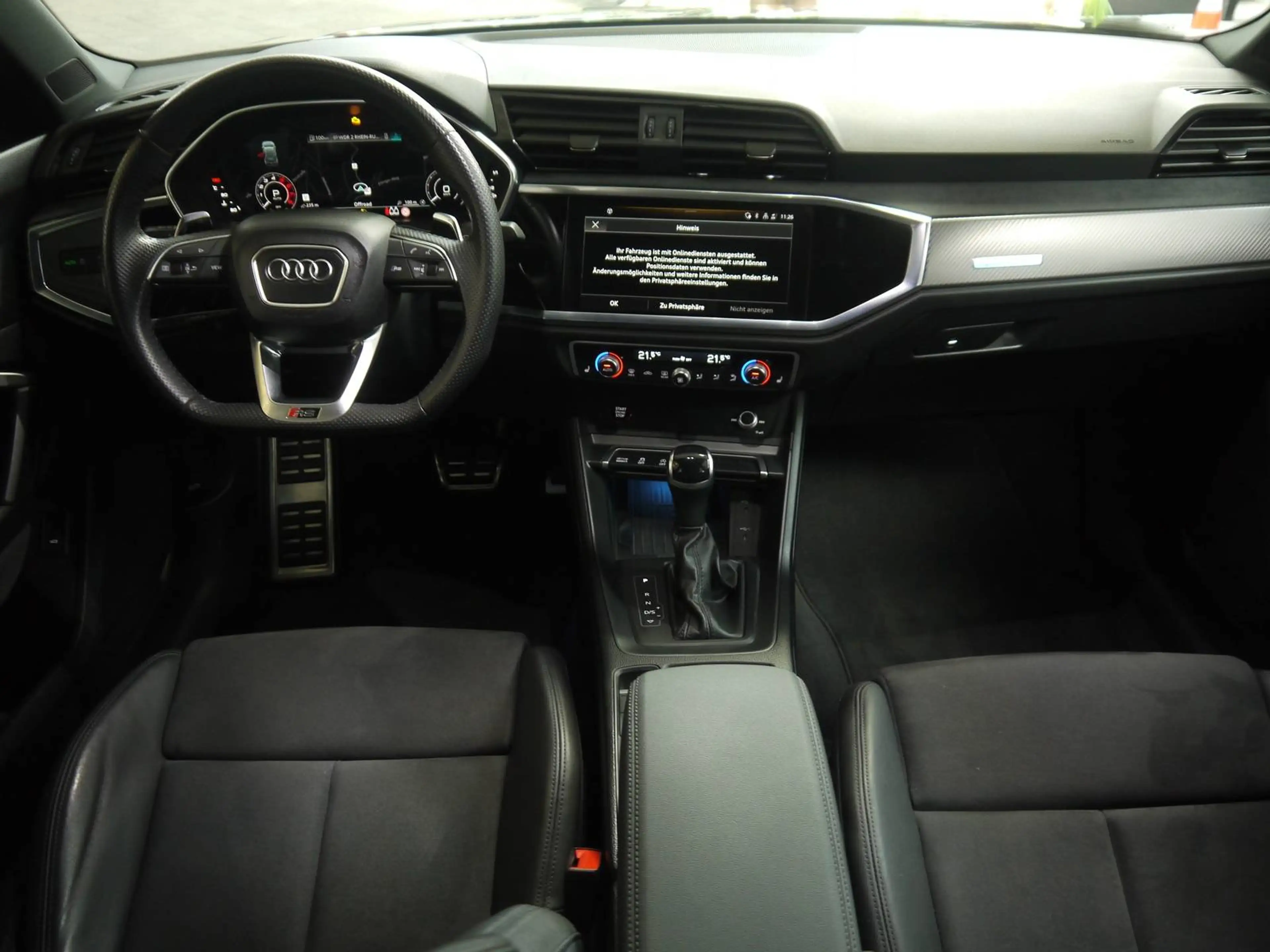 Audi RS Q3 2.5 TFSI quattro — photo 6