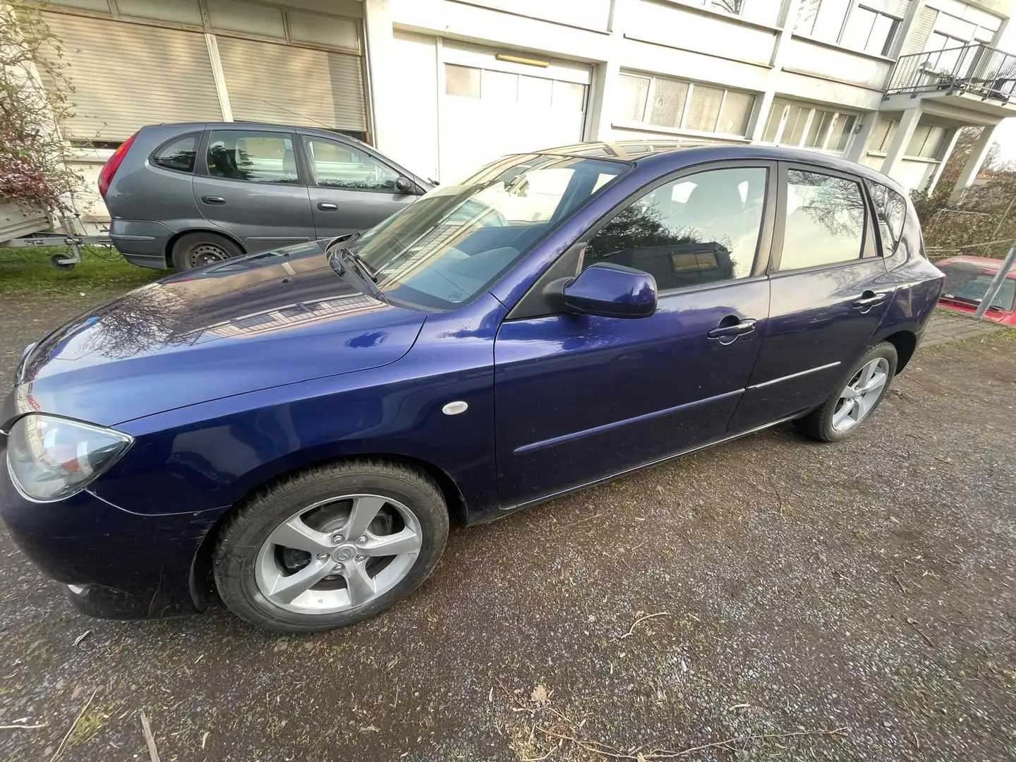 Mazda 3 Blau Metallic - 2