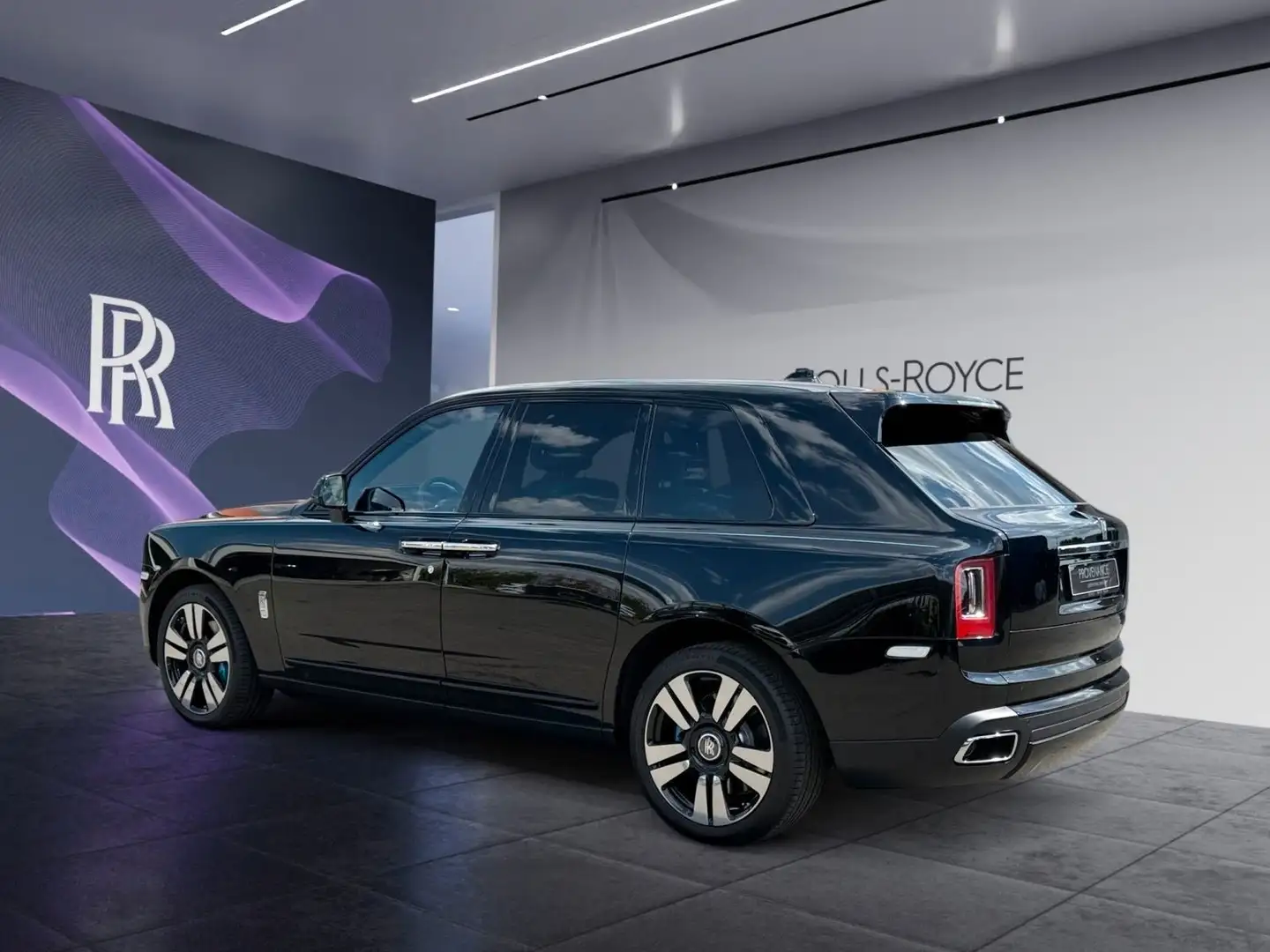 Rolls-Royce Cullinan *PROVENANCE* Zwart - 2