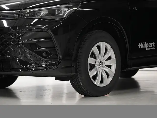 Volkswagen Tiguan view 5