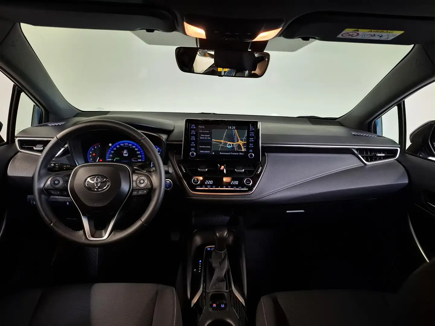 Toyota Corolla Touring Sports 1.8 Hybrid First Edition | Dealeron Bleu - 2