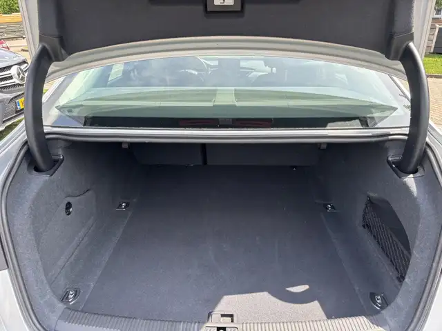 Audi A6 view 10