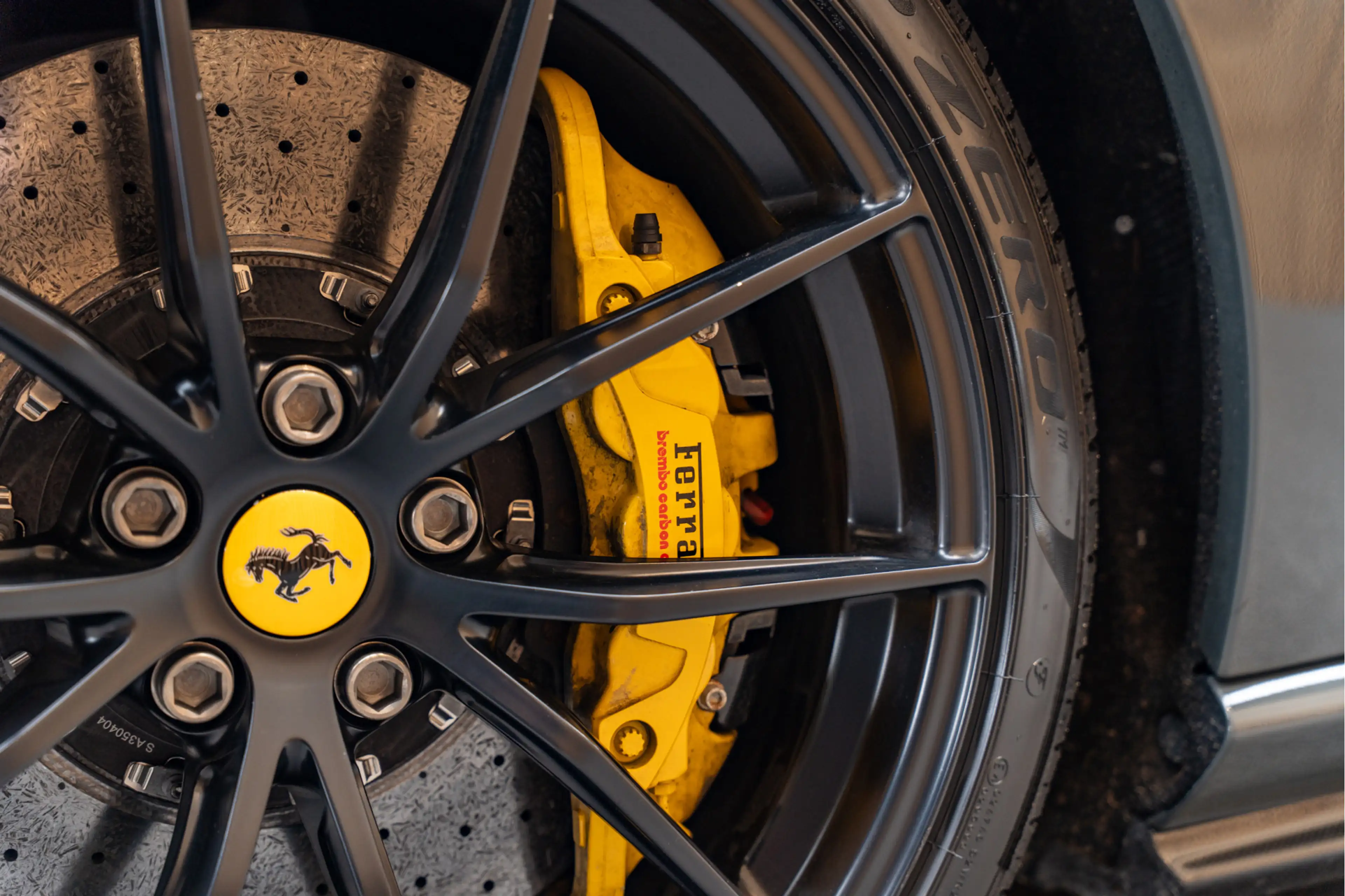 Ferrari 812 Superfast Full Carbon Historical Color Lift JBL 6. — photo 14