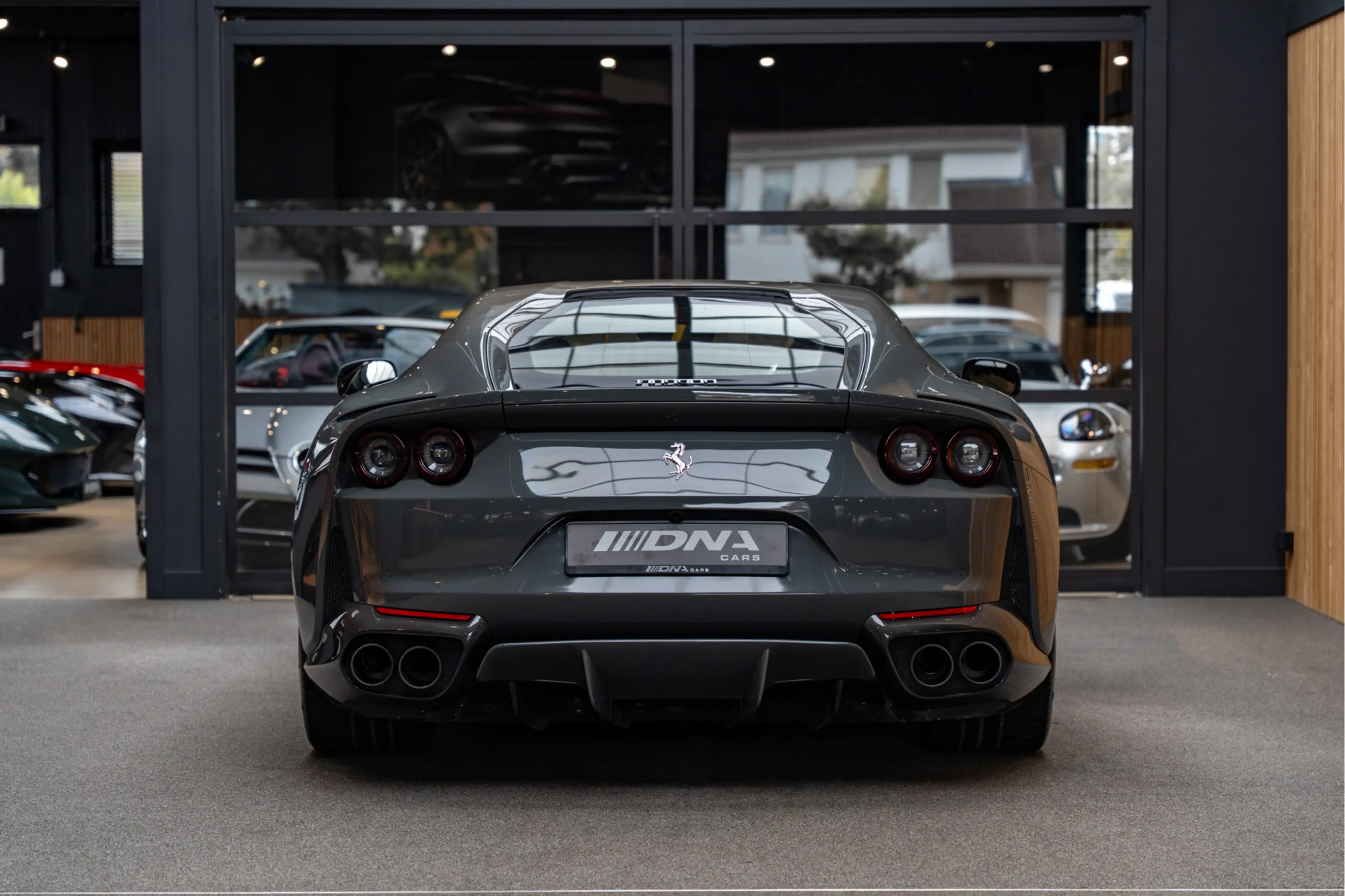 Ferrari 812 Superfast Full Carbon Historical Color Lift JBL 6. — photo 4