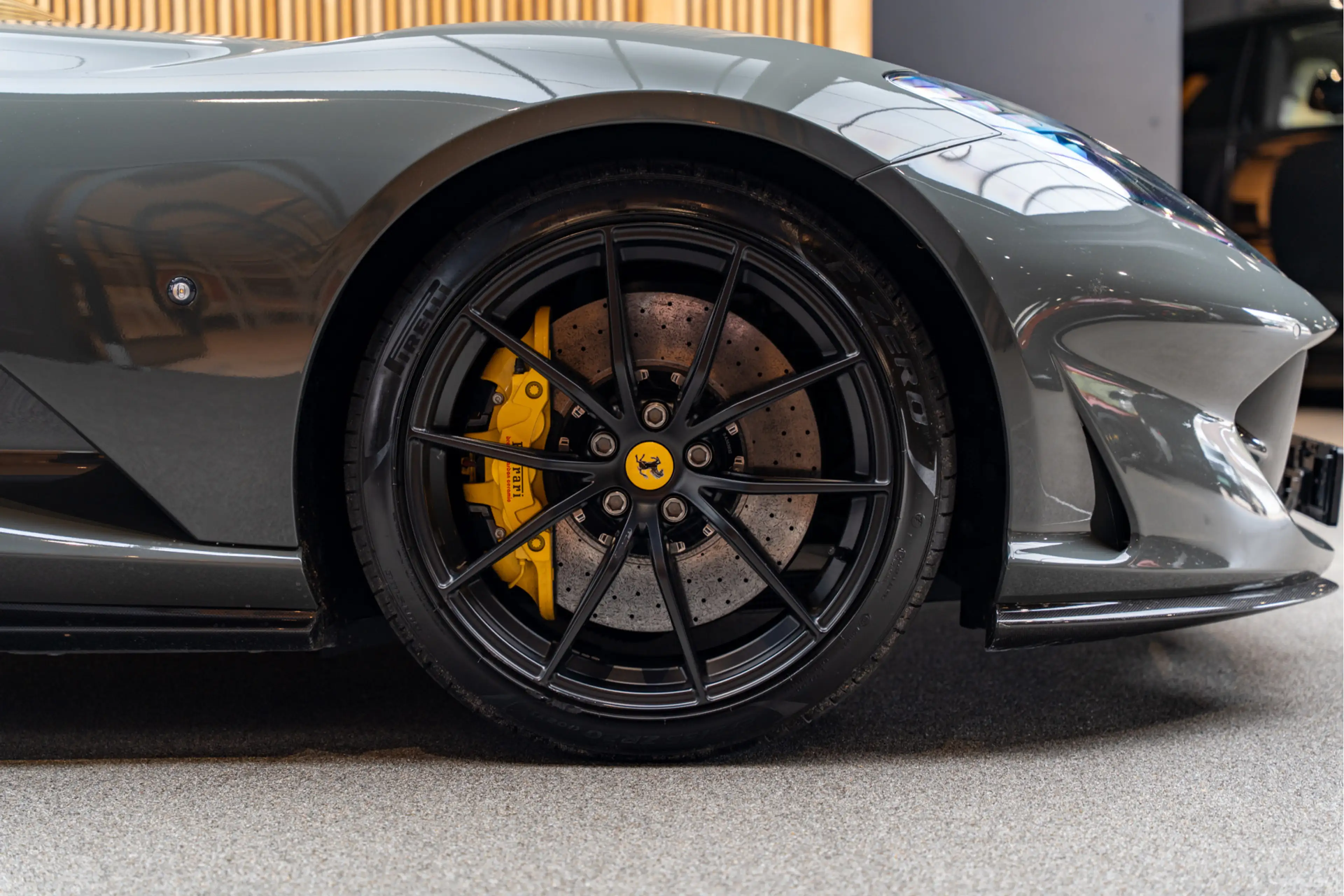 Ferrari 812 Superfast Full Carbon Historical Color Lift JBL 6. — photo 13