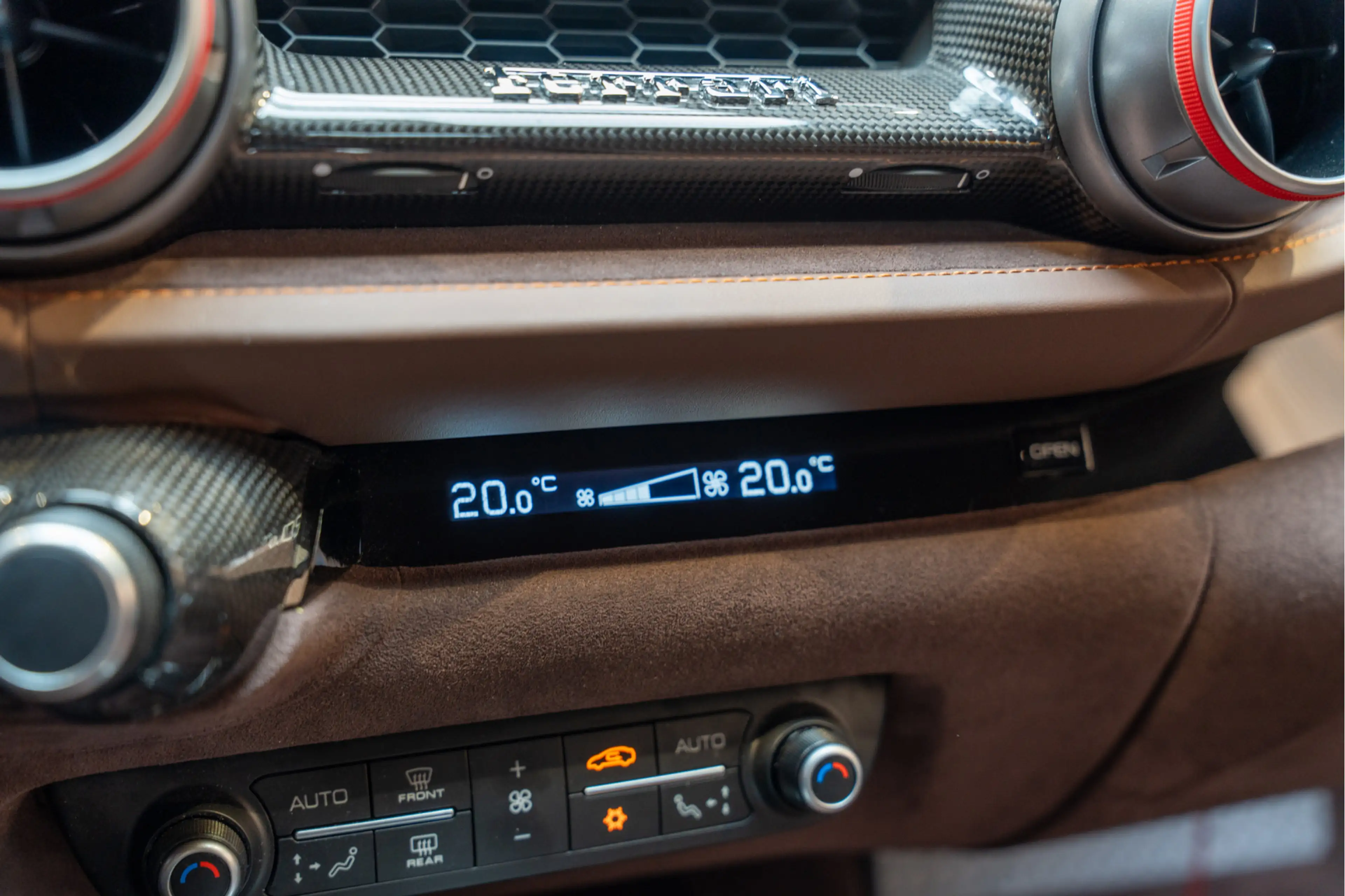 Ferrari 812 Superfast Full Carbon Historical Color Lift JBL 6. — photo 44
