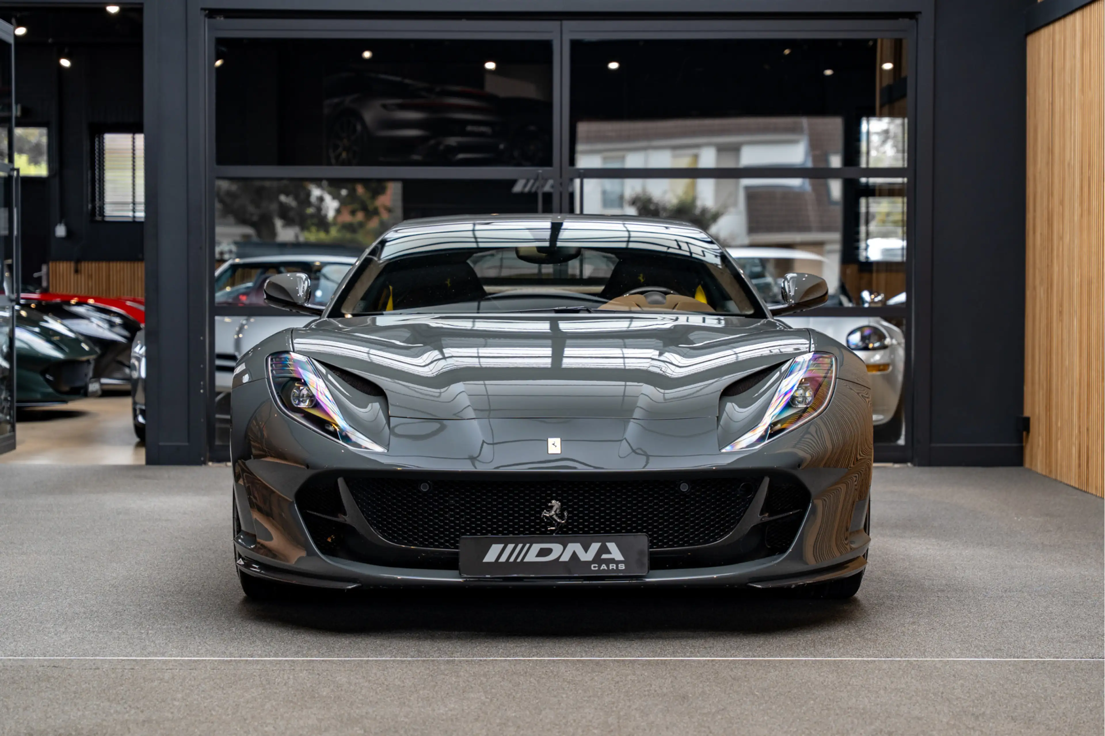 Ferrari 812 Superfast Full Carbon Historical Color Lift JBL 6. — photo 2