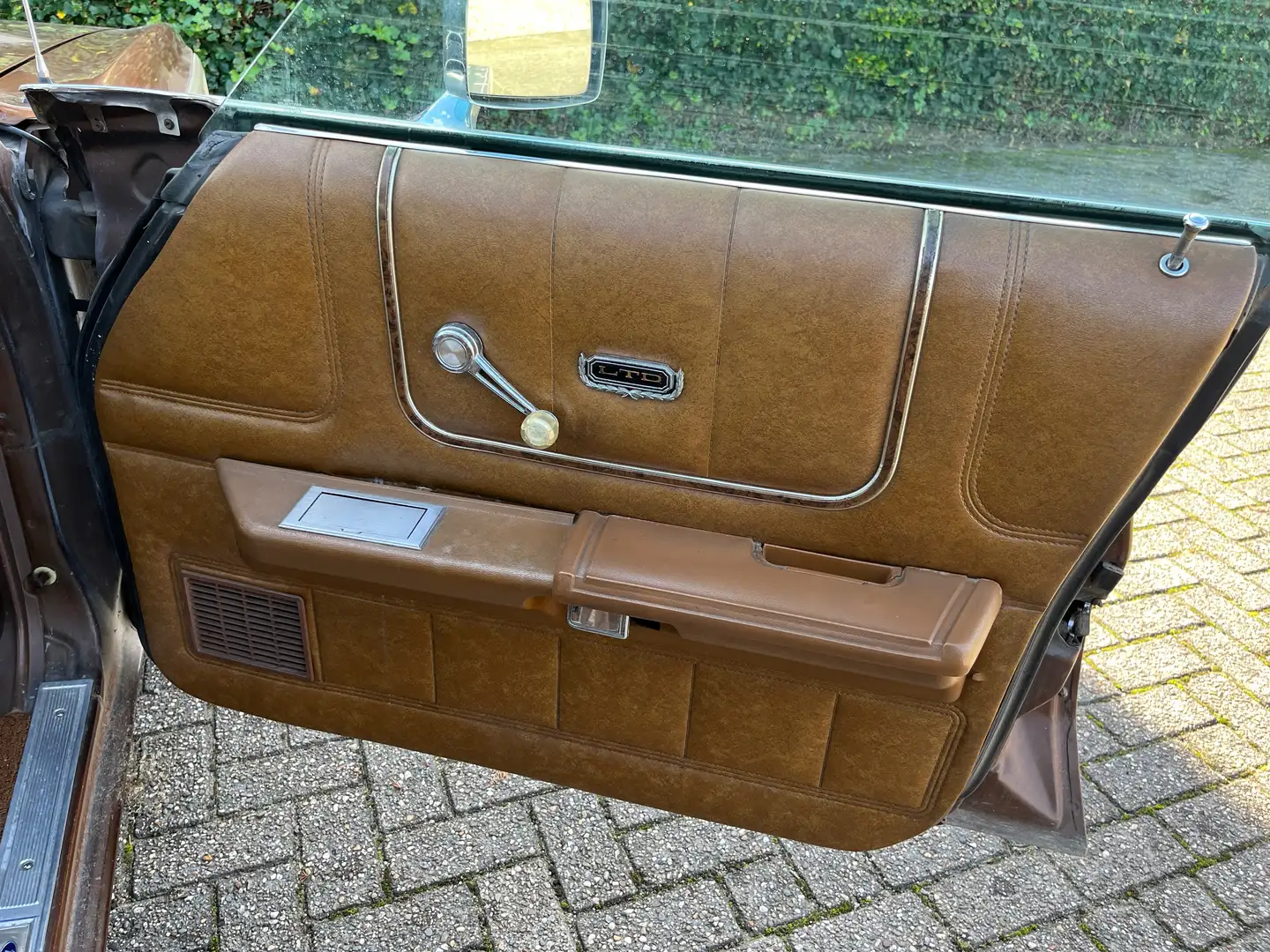 Ford Stationwagen country squire Коричневий - 2