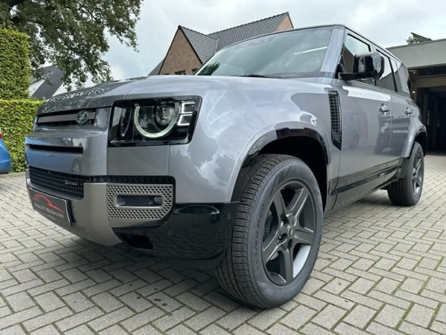 Land Rover Defender 110  3.0 D MHEV D250 X-Dynamic SE, Full option Grijs - 1