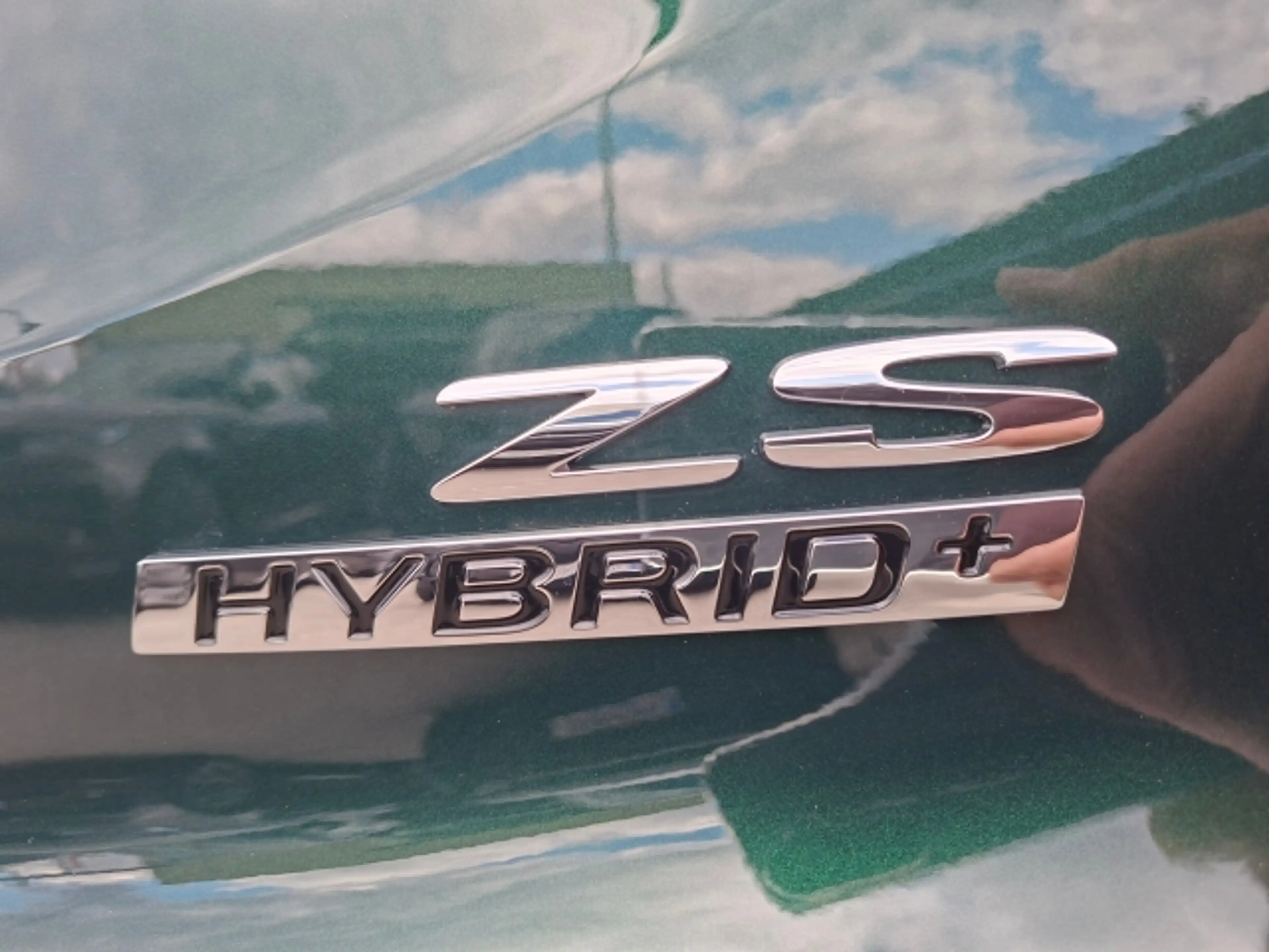MG ZS HEV Luxury MY26 — photo 7