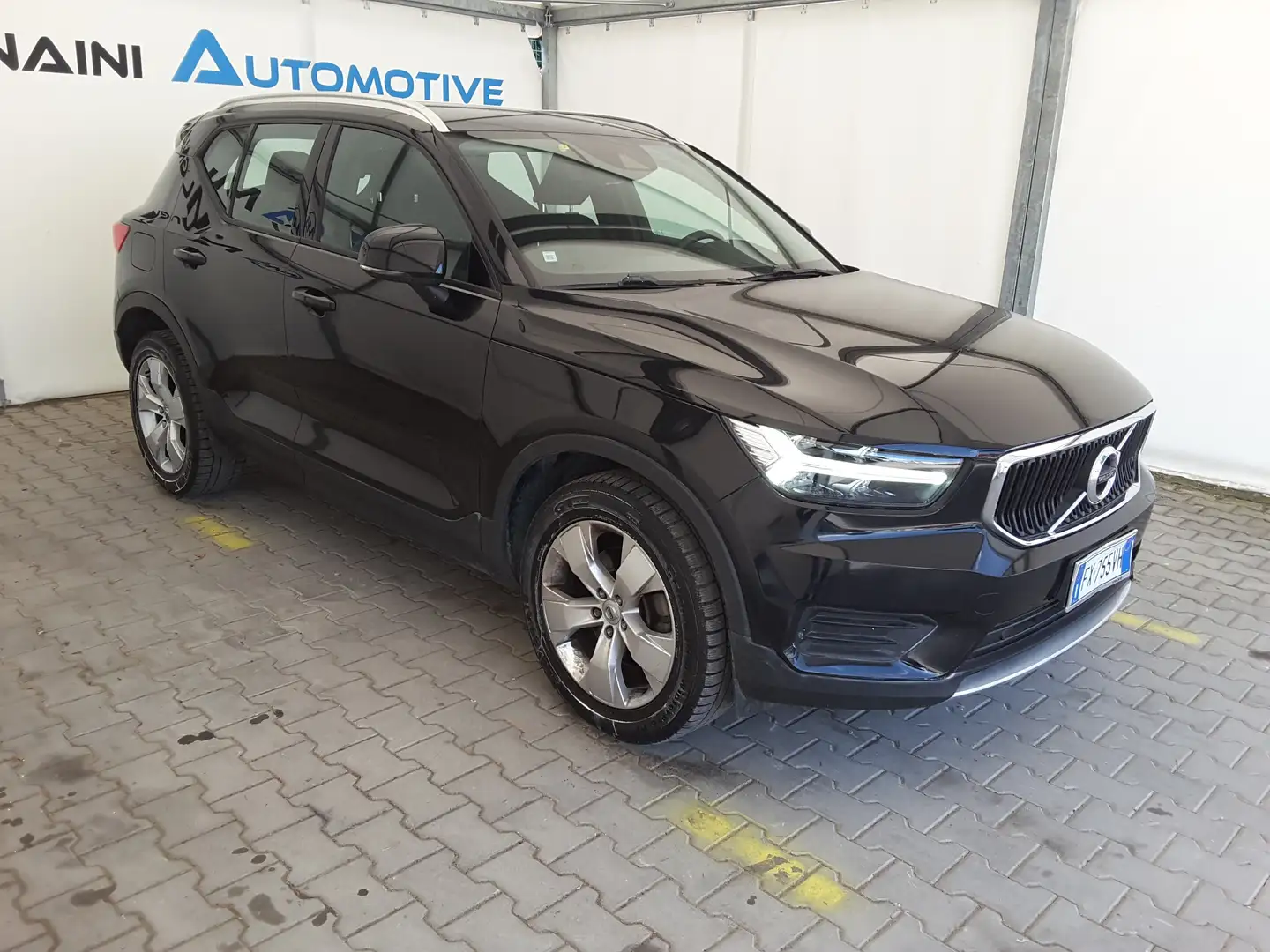 Volvo XC40 D3 AWD Geartronic Business Plus Schwarz - 2