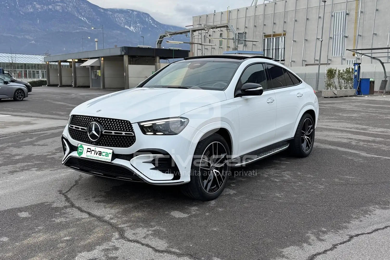 Mercedes-Benz GLE 450 GLE 450 d 4Matic Mild Hybrid Coupé AMG Line Premium Plus Weiß - 1