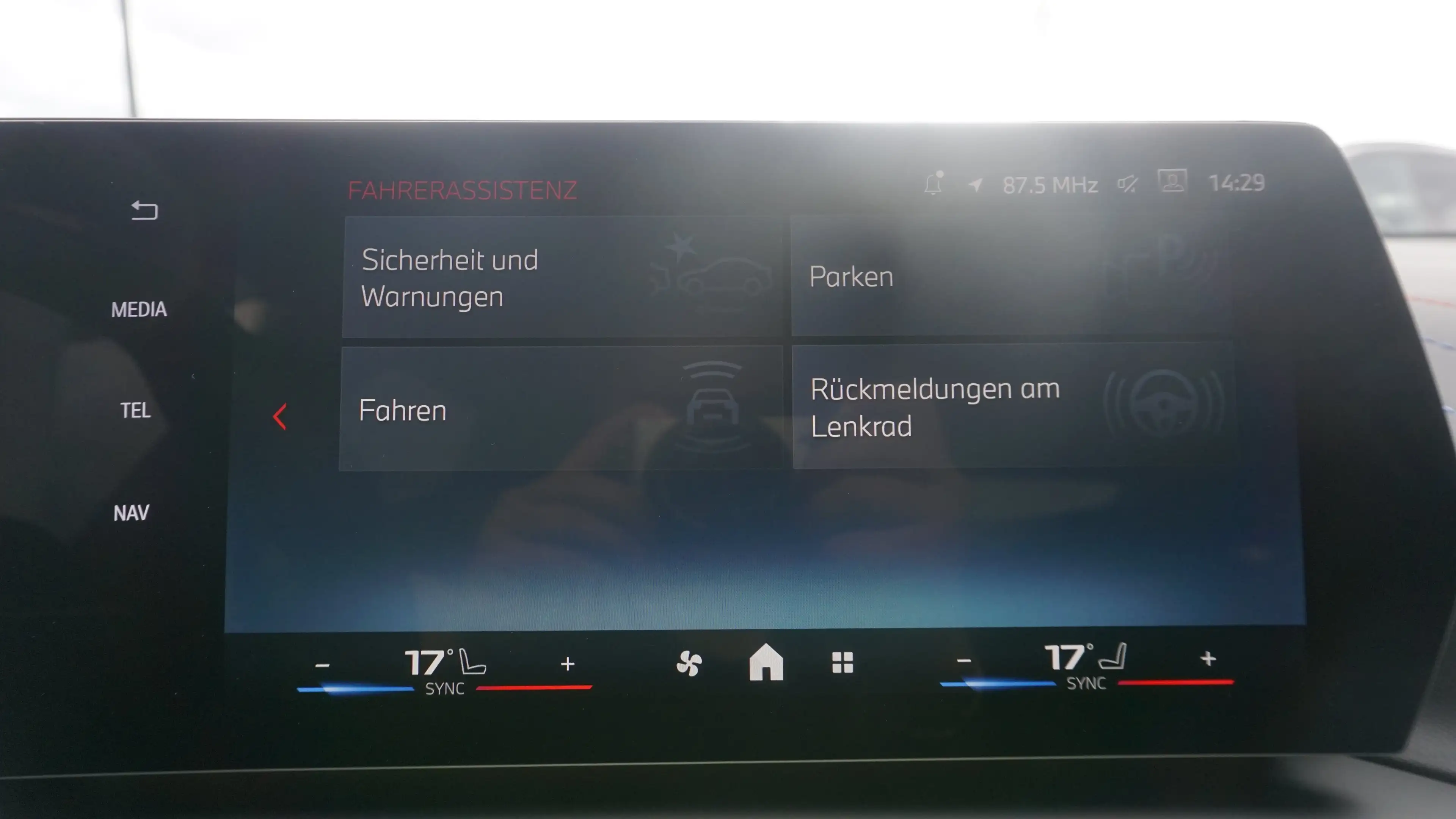 BMW 135 M135 xDrive Hatch — photo 20