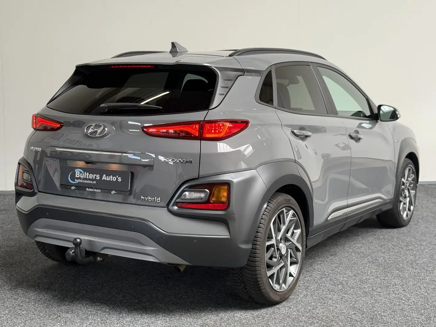 Hyundai KONA 1.6 GDI HEV Premium LEDER | SCHUIFDAK | TRHK | 18" Grijs - 2
