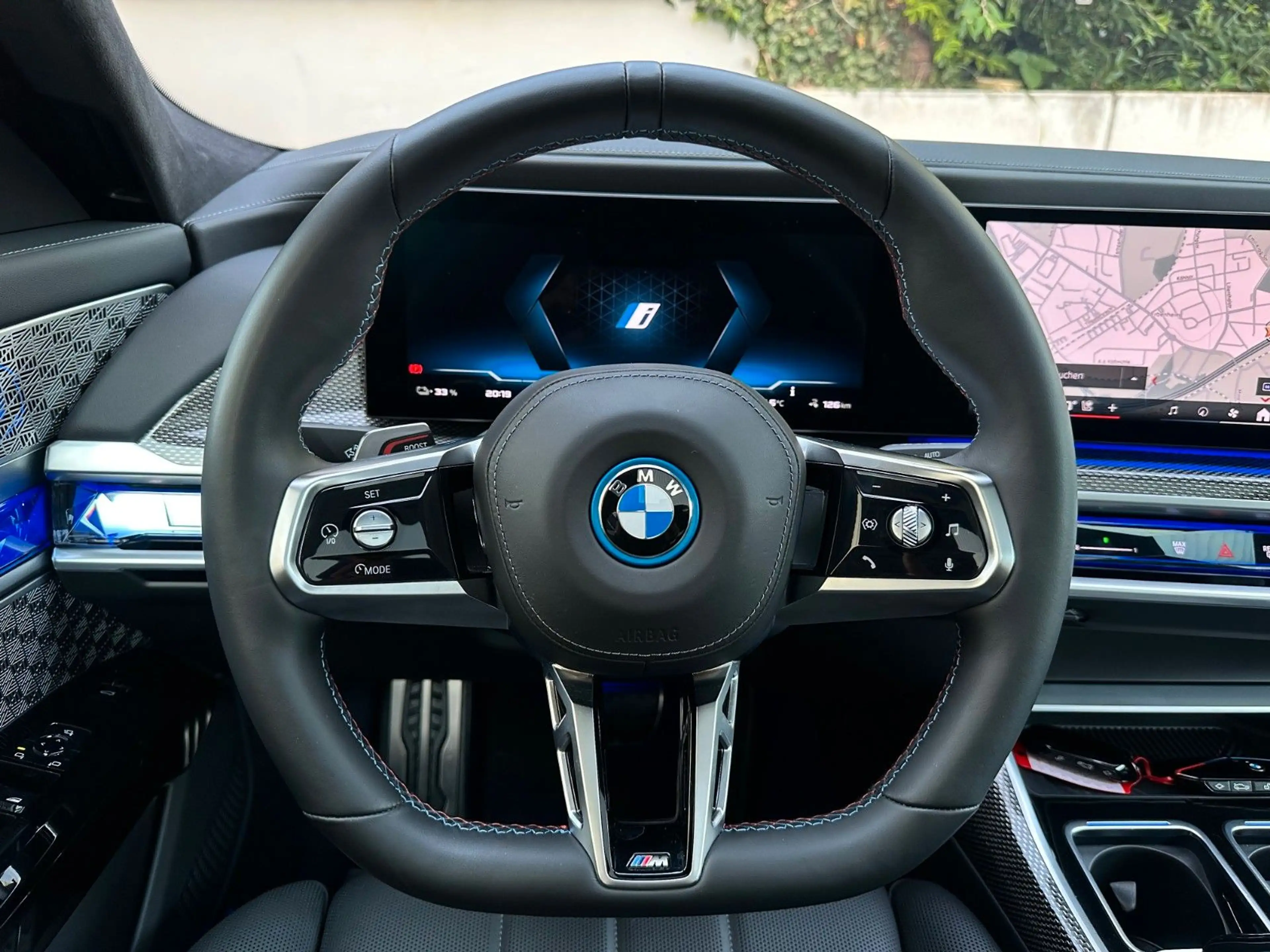 BMW i7 M70 xDrive PANO-SKY*B&W*Fond-TV*Executive — photo 12