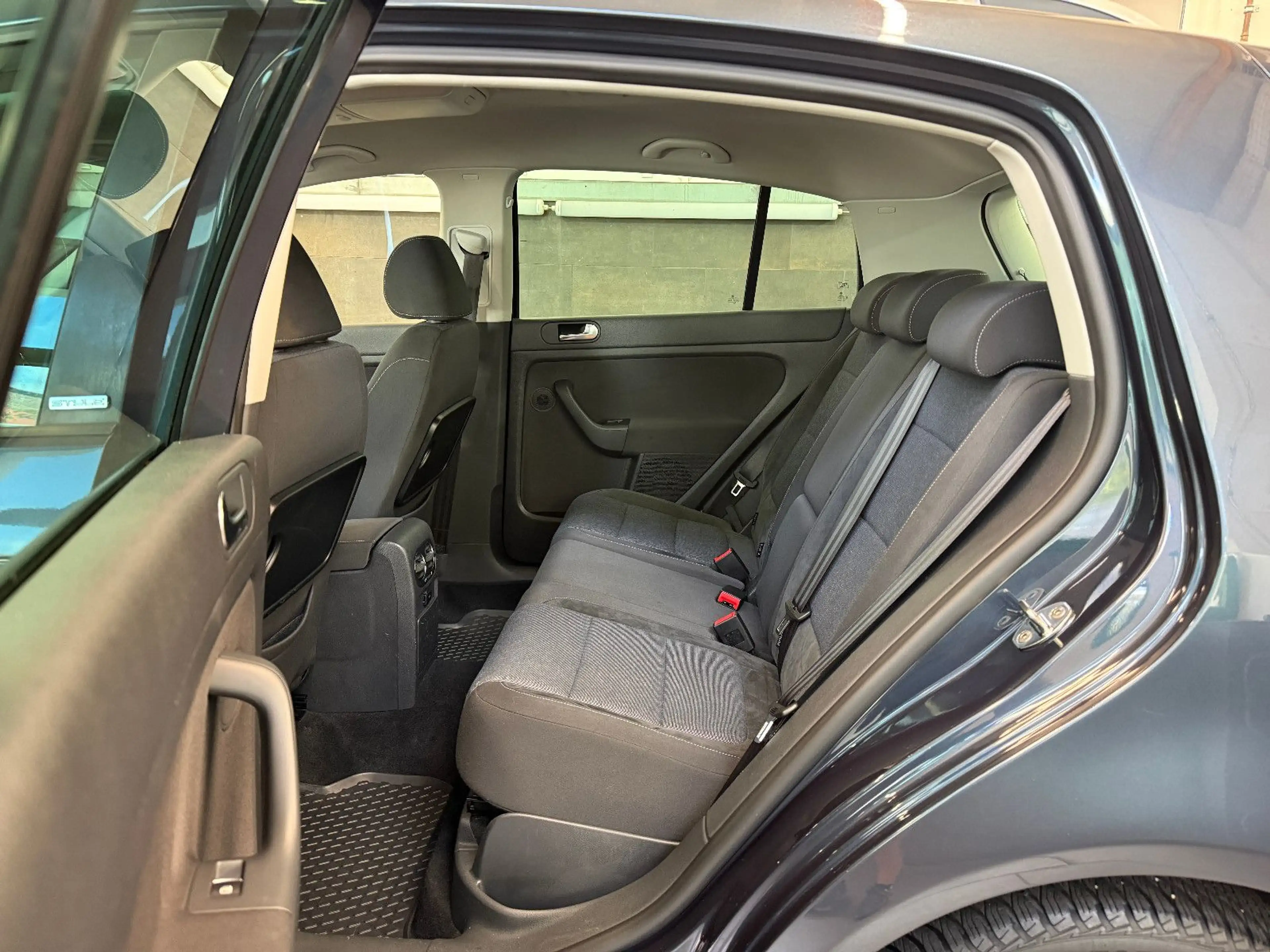 Volkswagen Golf Plus VI Style DSG STHZG AHK SHZ PARKASSIST — photo 9