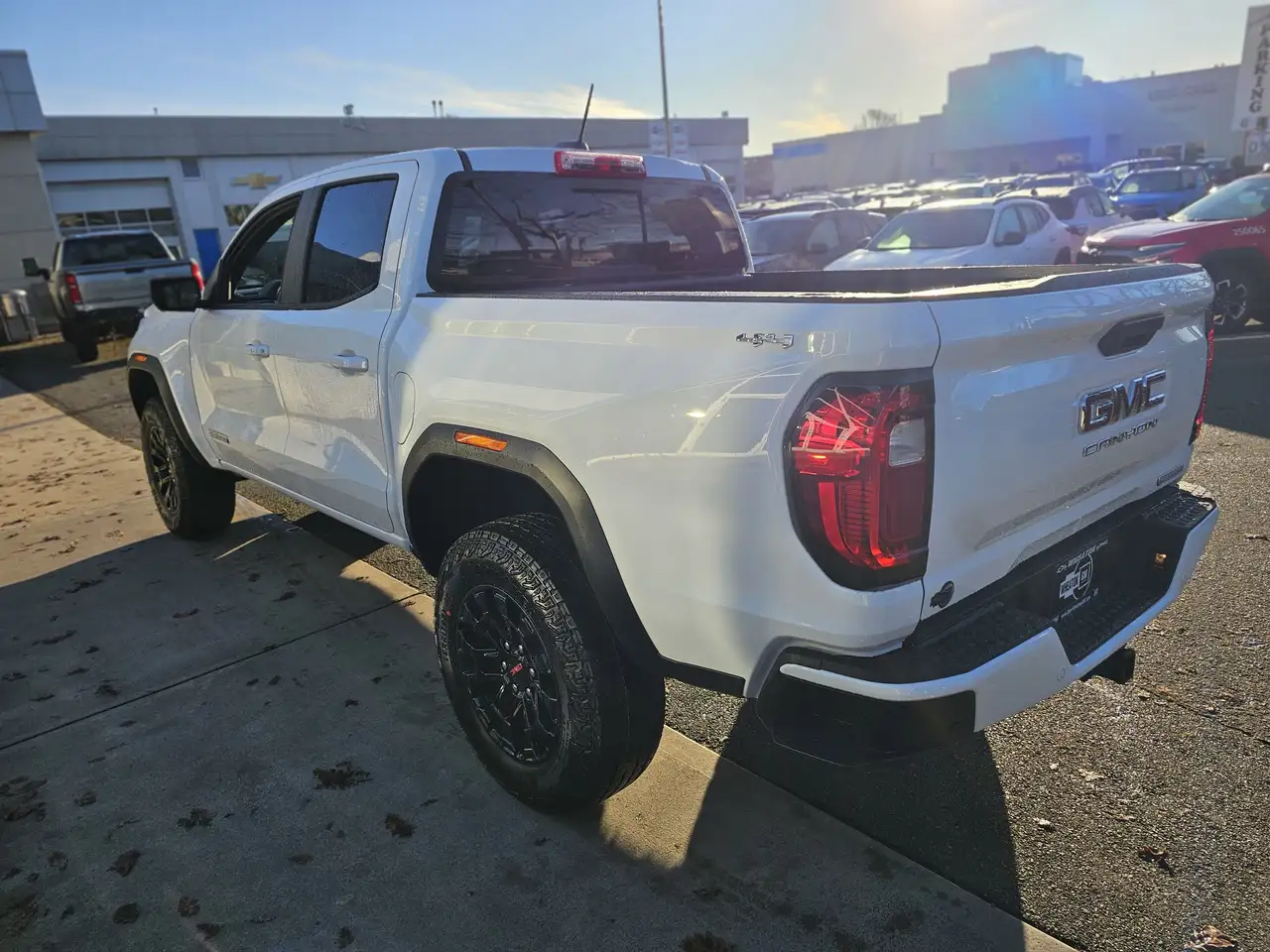GMC Canyon снимка GMC Canyon