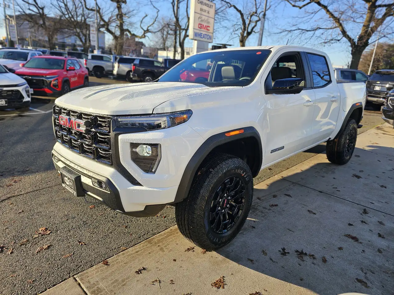 GMC Canyon снимка GMC Canyon