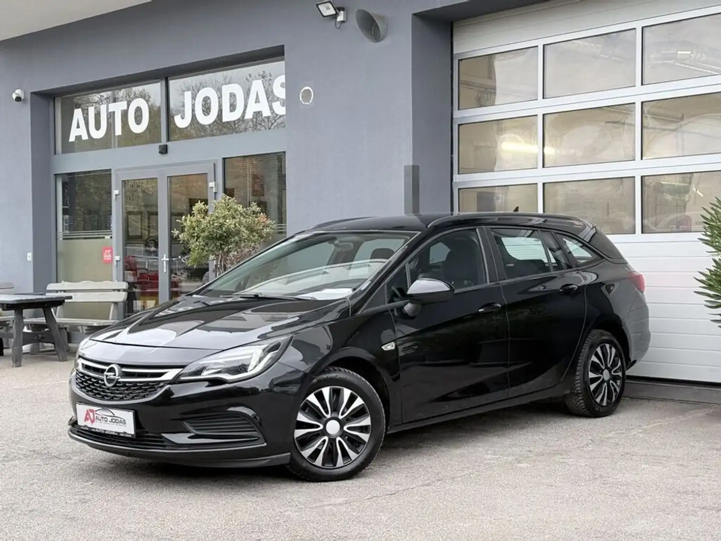 Opel Astra ST 1.6 CDTI Ö-Edition **Navi/Tempomat** Negro - 2