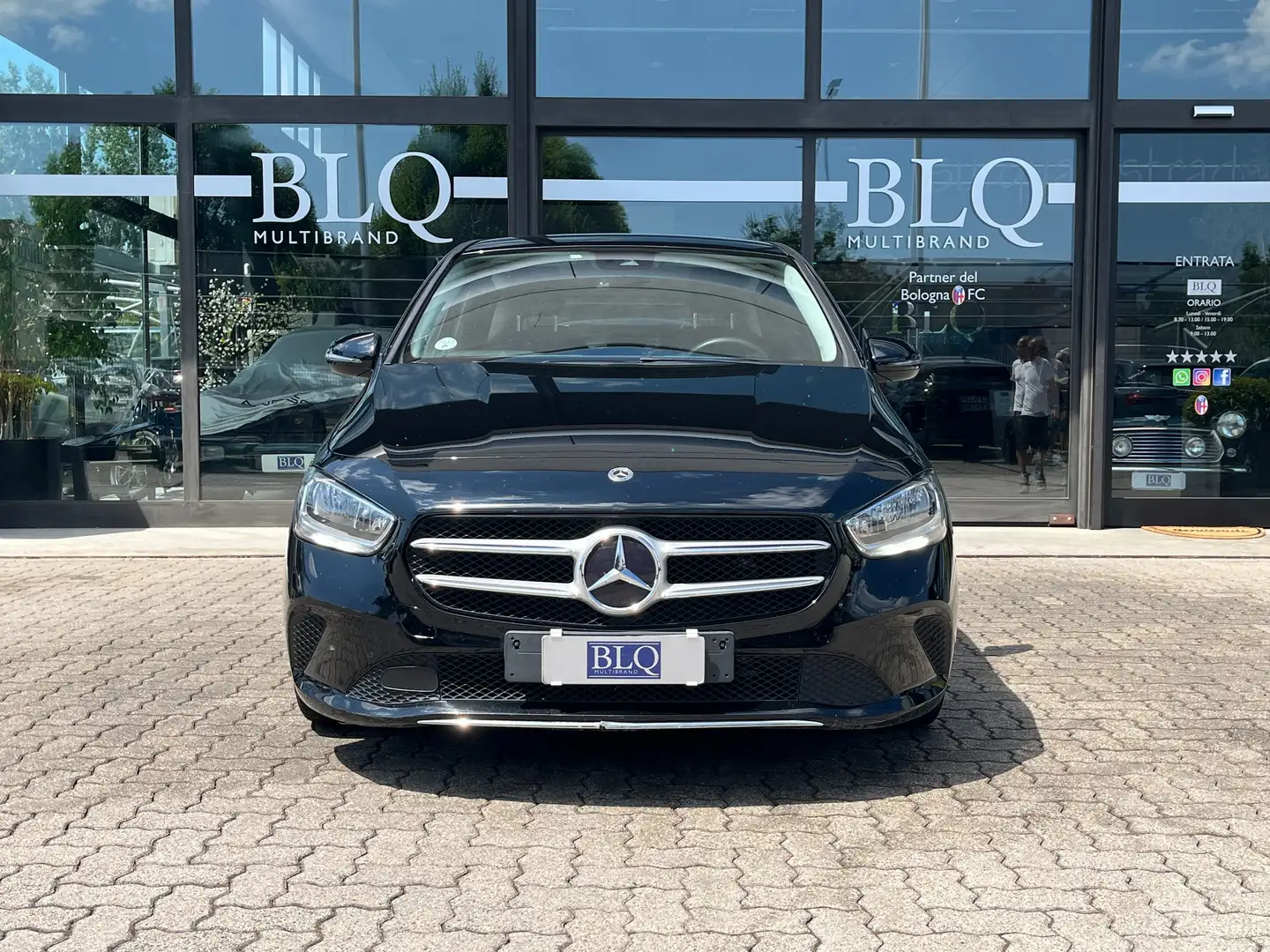 Mercedes-Benz B 180 d Executive auto Schwarz - 2