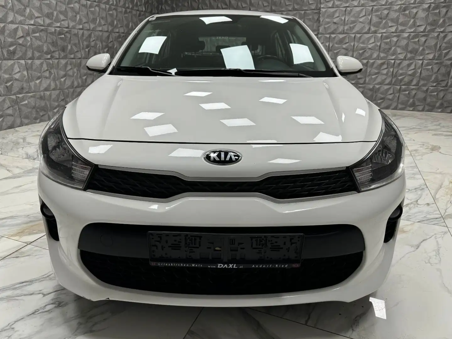 Kia Rio 1,25 MPI Titan * Voll Fahrbereit* Weiß - 2