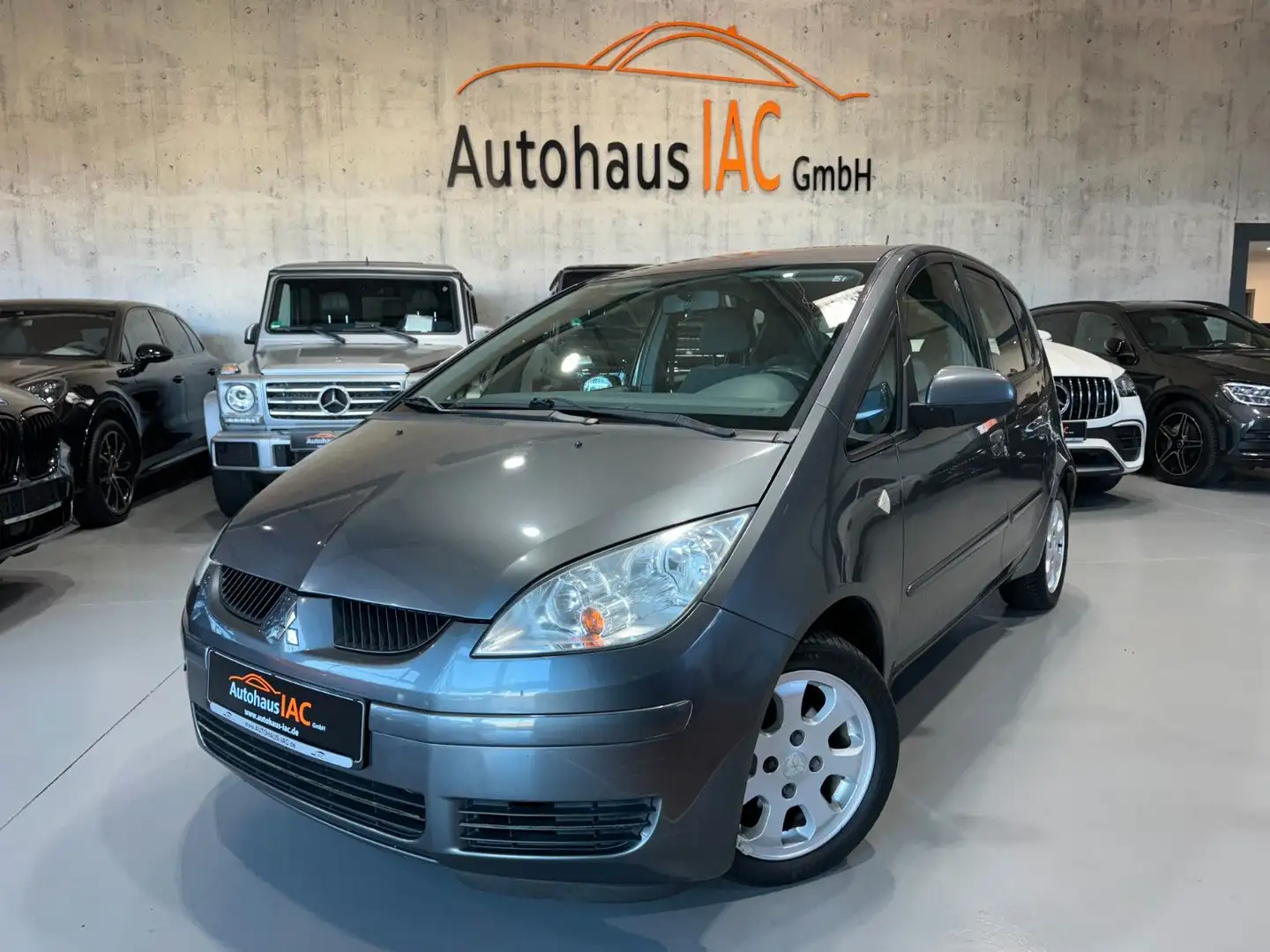 Mitsubishi Colt CZ3 Lim. 5-trg. 1.5 Invite/ Grau - 1
