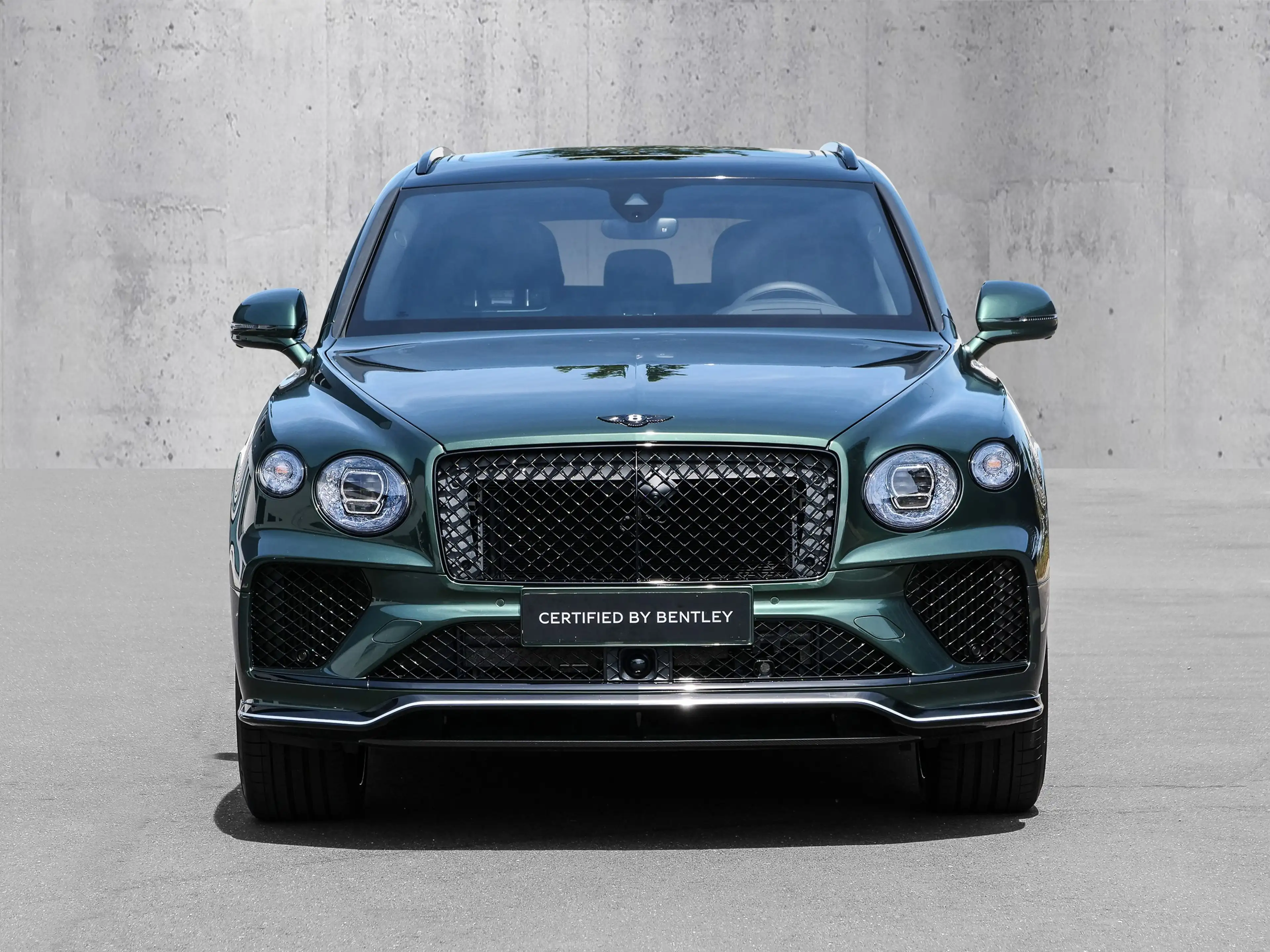Bentley Bentayga Speed Light Emerald, Leather, Carbon — photo 5