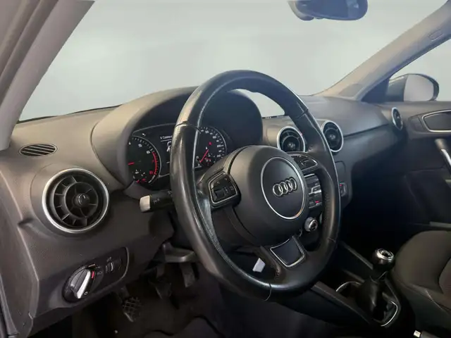 Audi A1 view 10