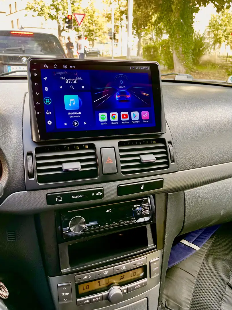 Toyota Avensis 2.2 D-CAT Team - 2