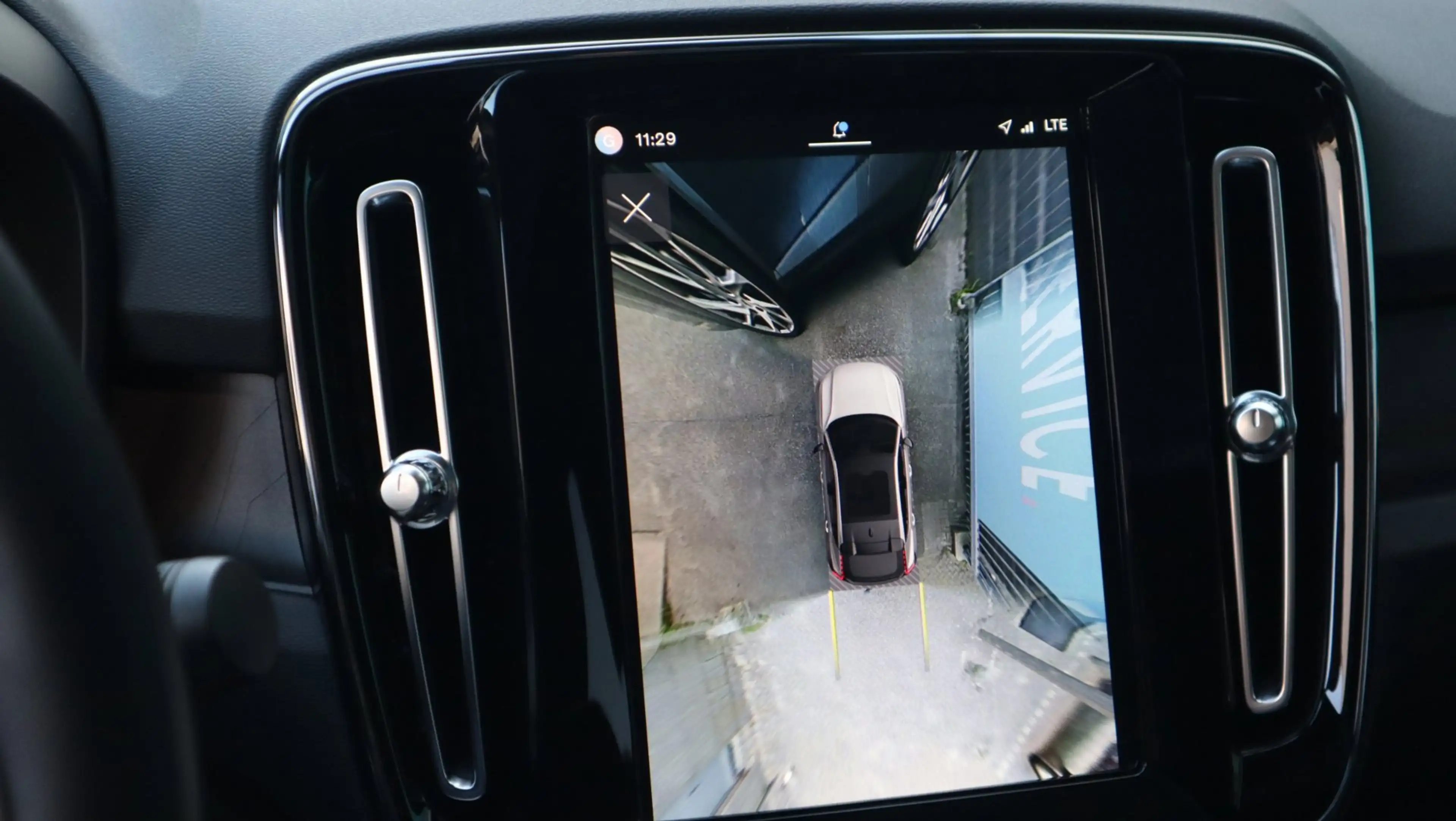 Volvo C40 Recharge Twin Intro Edition 78 kWh SOH92% Pano LED — photo 15