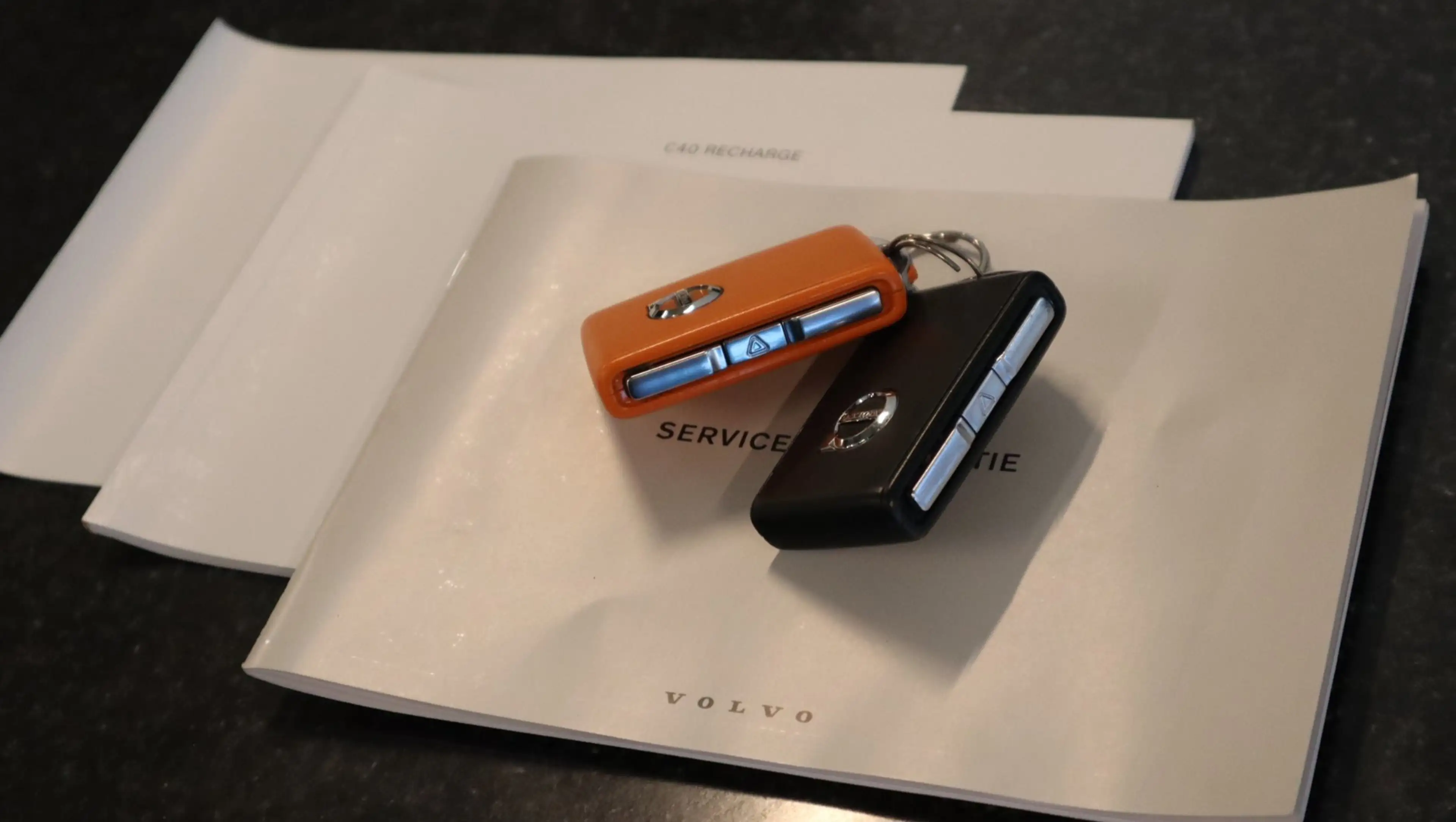 Volvo C40 Recharge Twin Intro Edition 78 kWh SOH92% Pano LED — photo 26