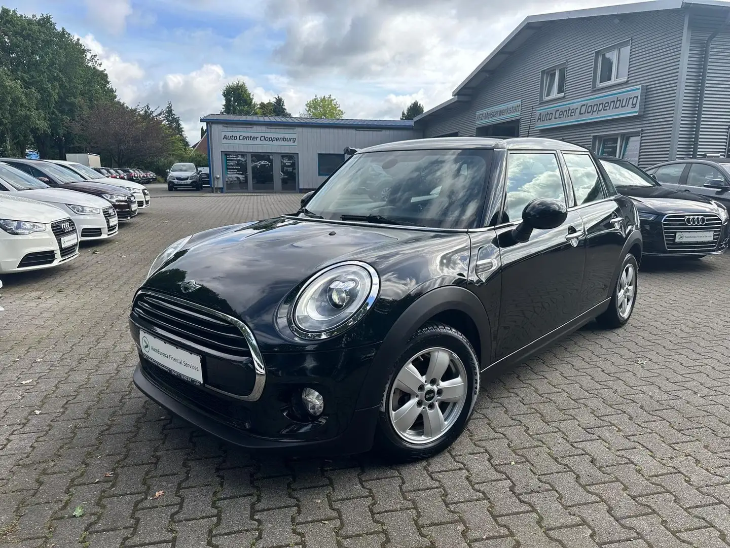 MINI Cooper 1,5 Schwarz - 1