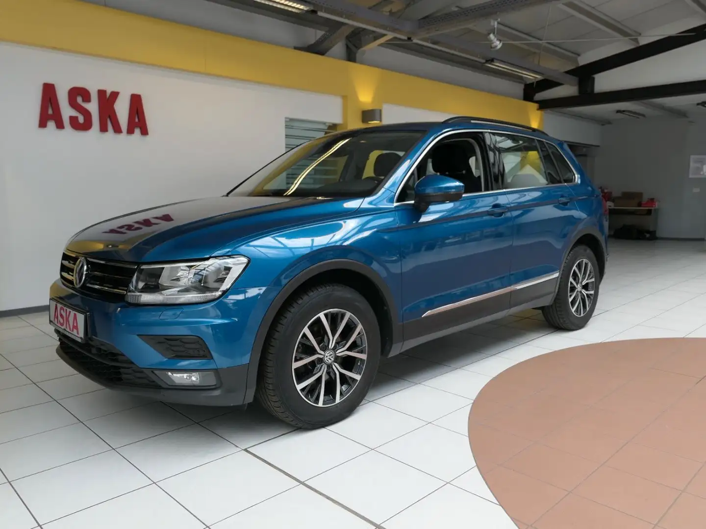 Volkswagen Tiguan 2.0 TDI DSG*Navi + AppConnect*ACC*Alarm* Blau - 1