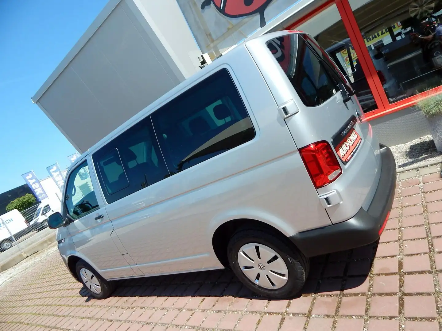 Volkswagen T6 Caravelle T6 2.0 TDI KLIMA SITZHEIZUNG Gris - 2