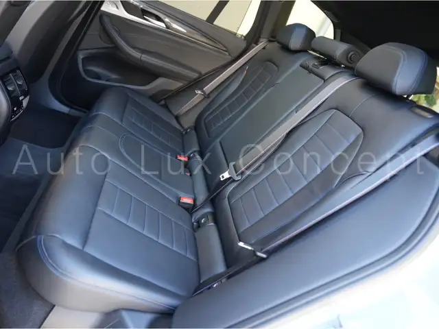 BMW X3 M view 10