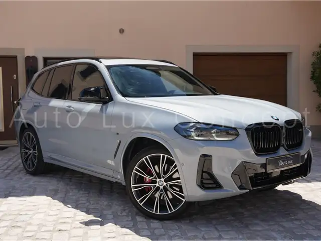 BMW X3 M view 2