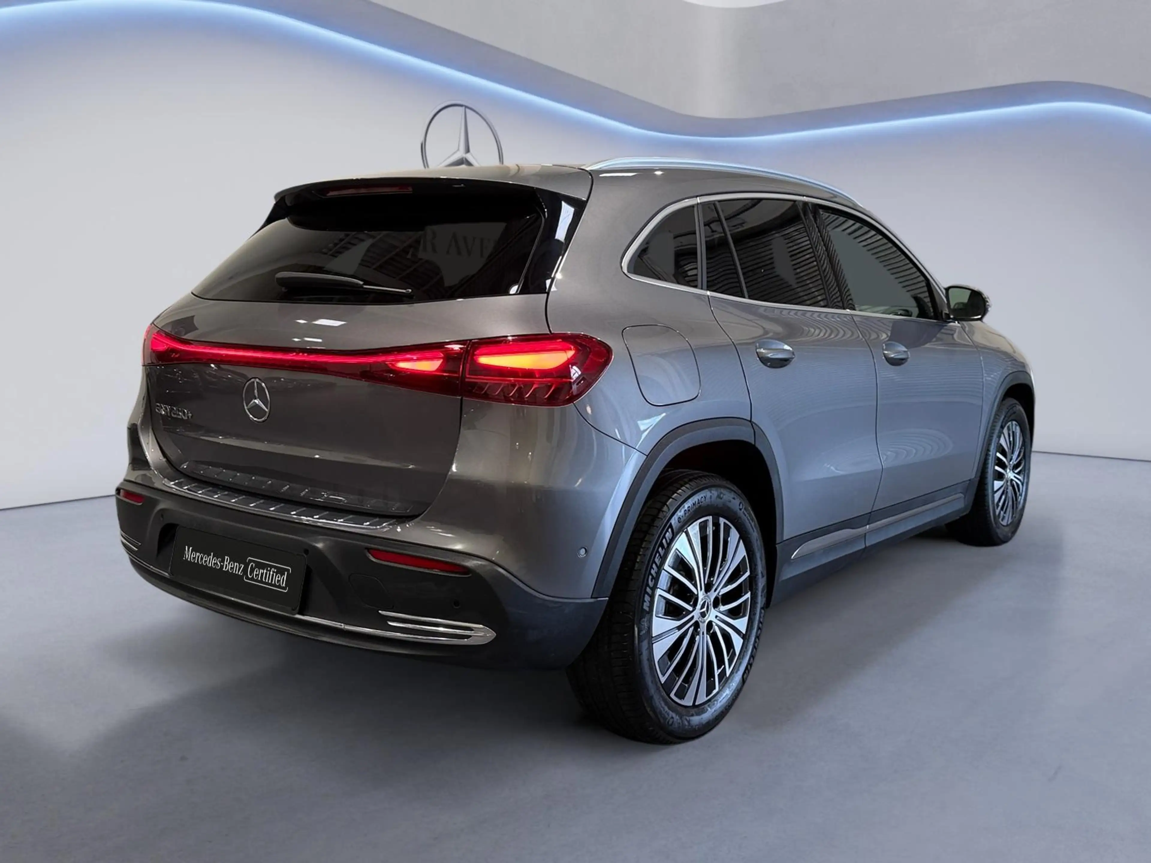 Mercedes-Benz EQA 250 250+ AMG Line — photo 5