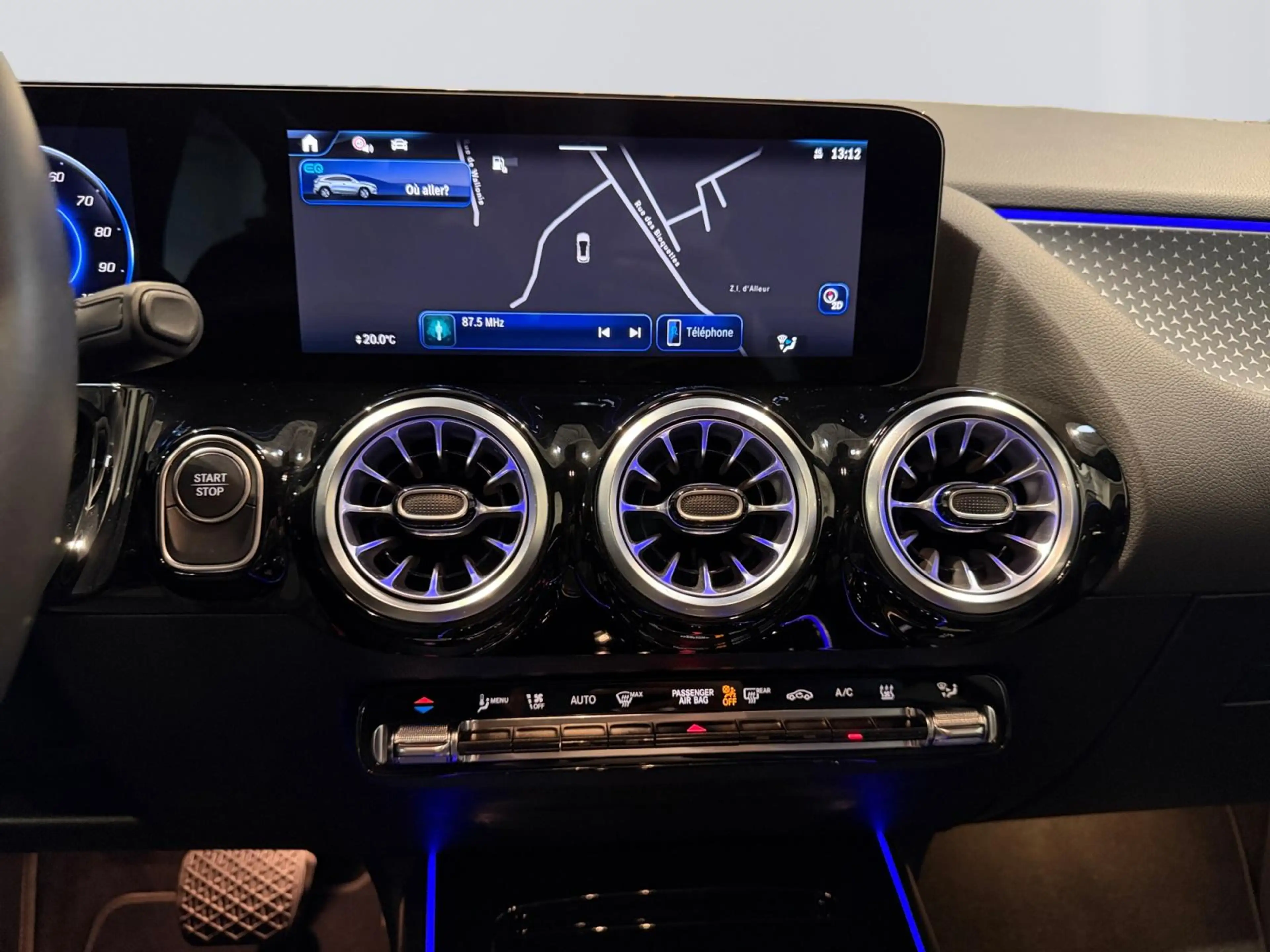 Mercedes-Benz EQA 250 250+ AMG Line — photo 12