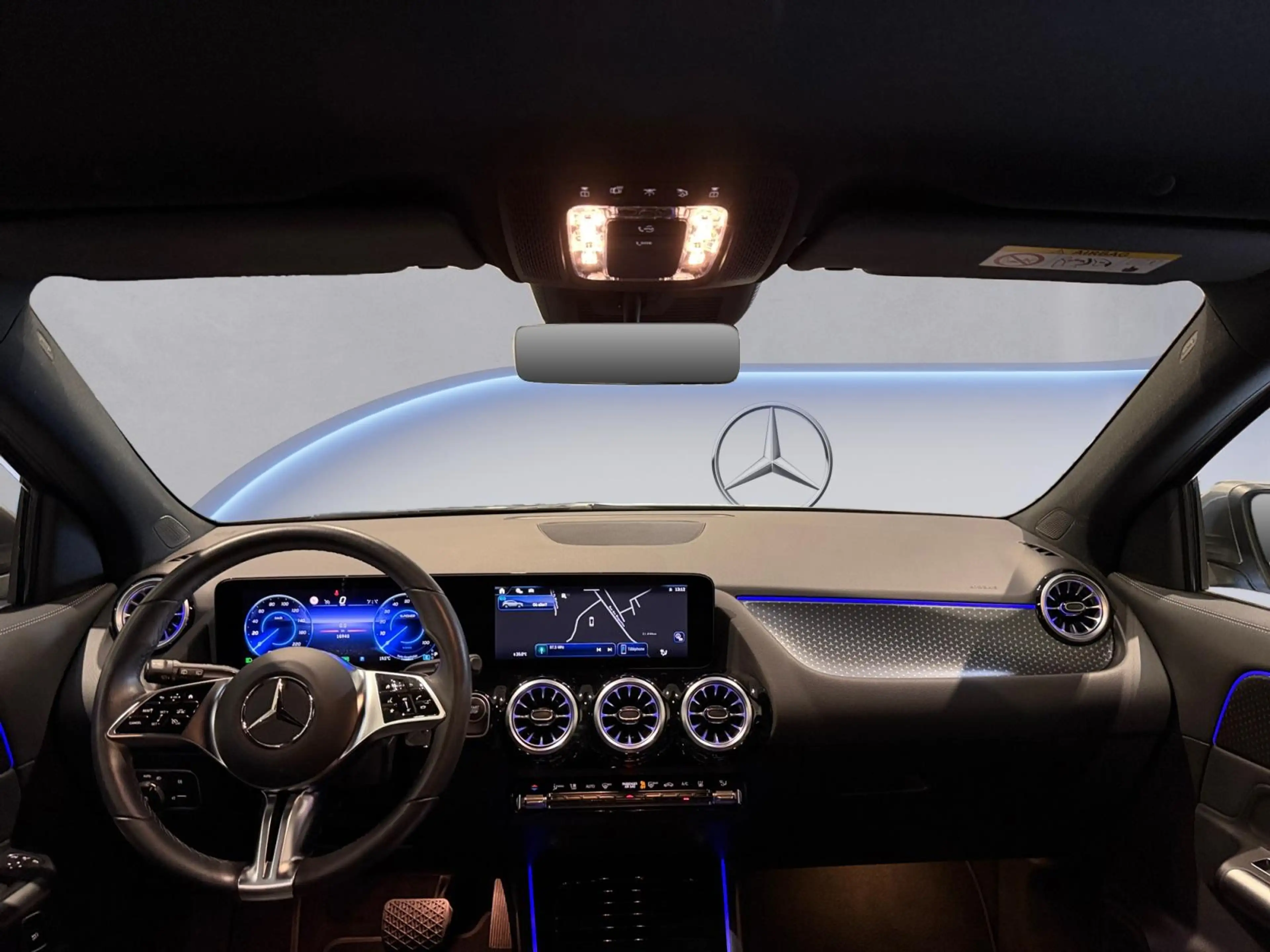 Mercedes-Benz EQA 250 250+ AMG Line — photo 11