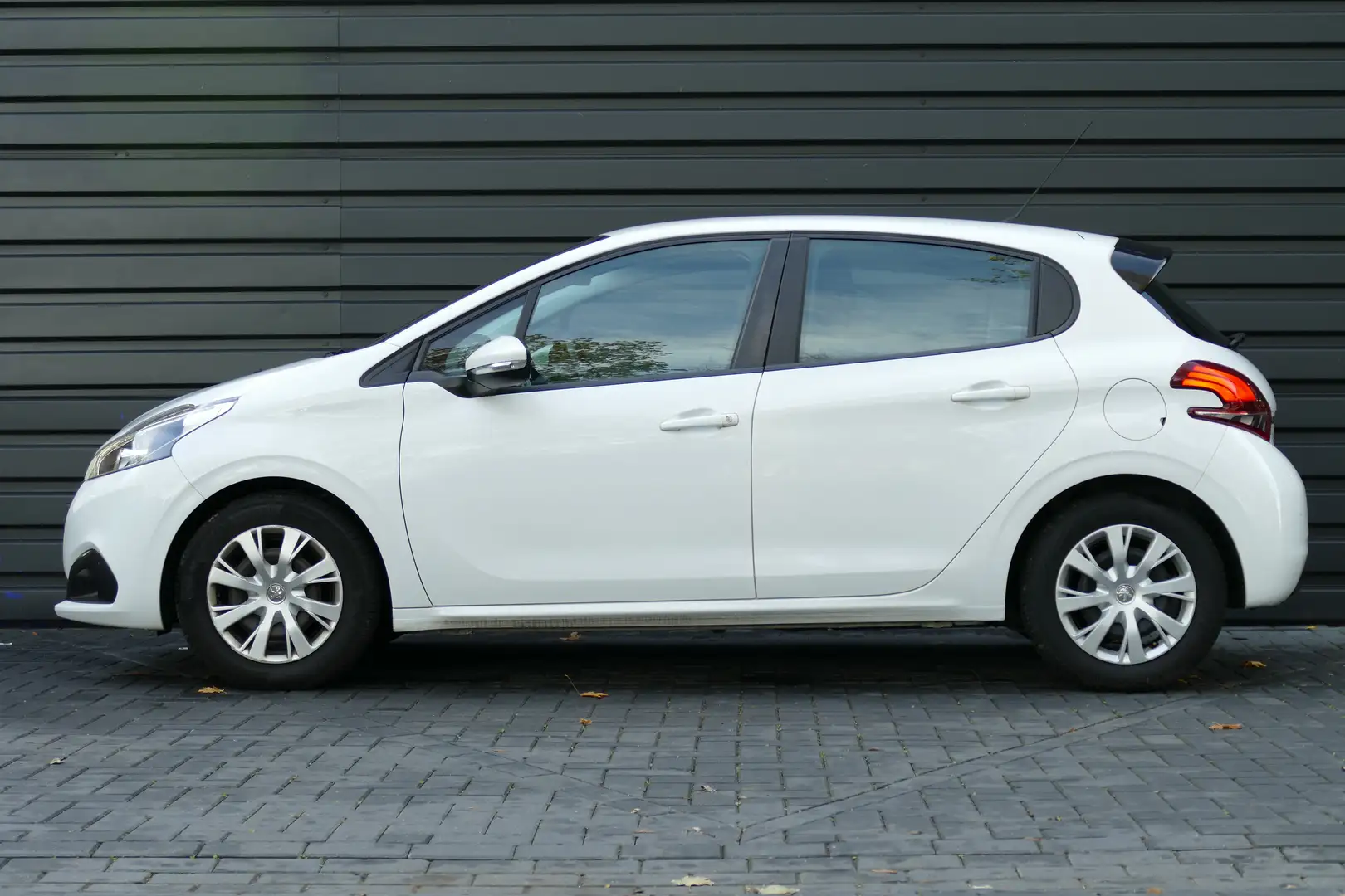 Peugeot 208 1.2 PURETECH 82PK 5-DRS BLUE LION / NAVI / LED / A Blanc - 2