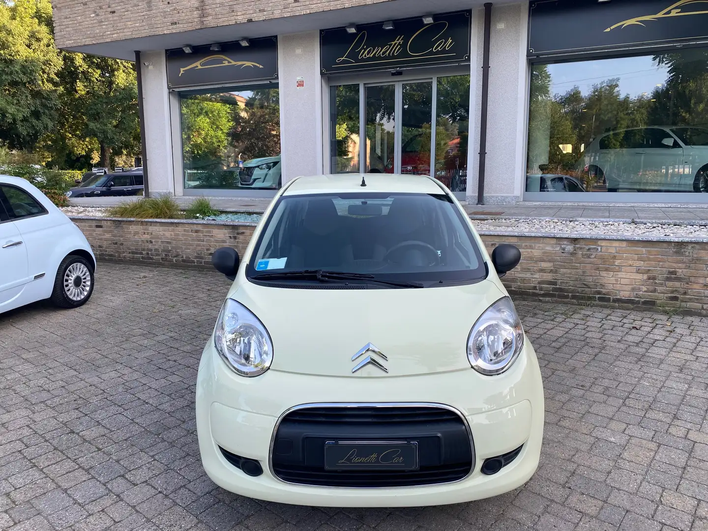 Citroen C1 C1 1.0 5 porte Jaune - 2