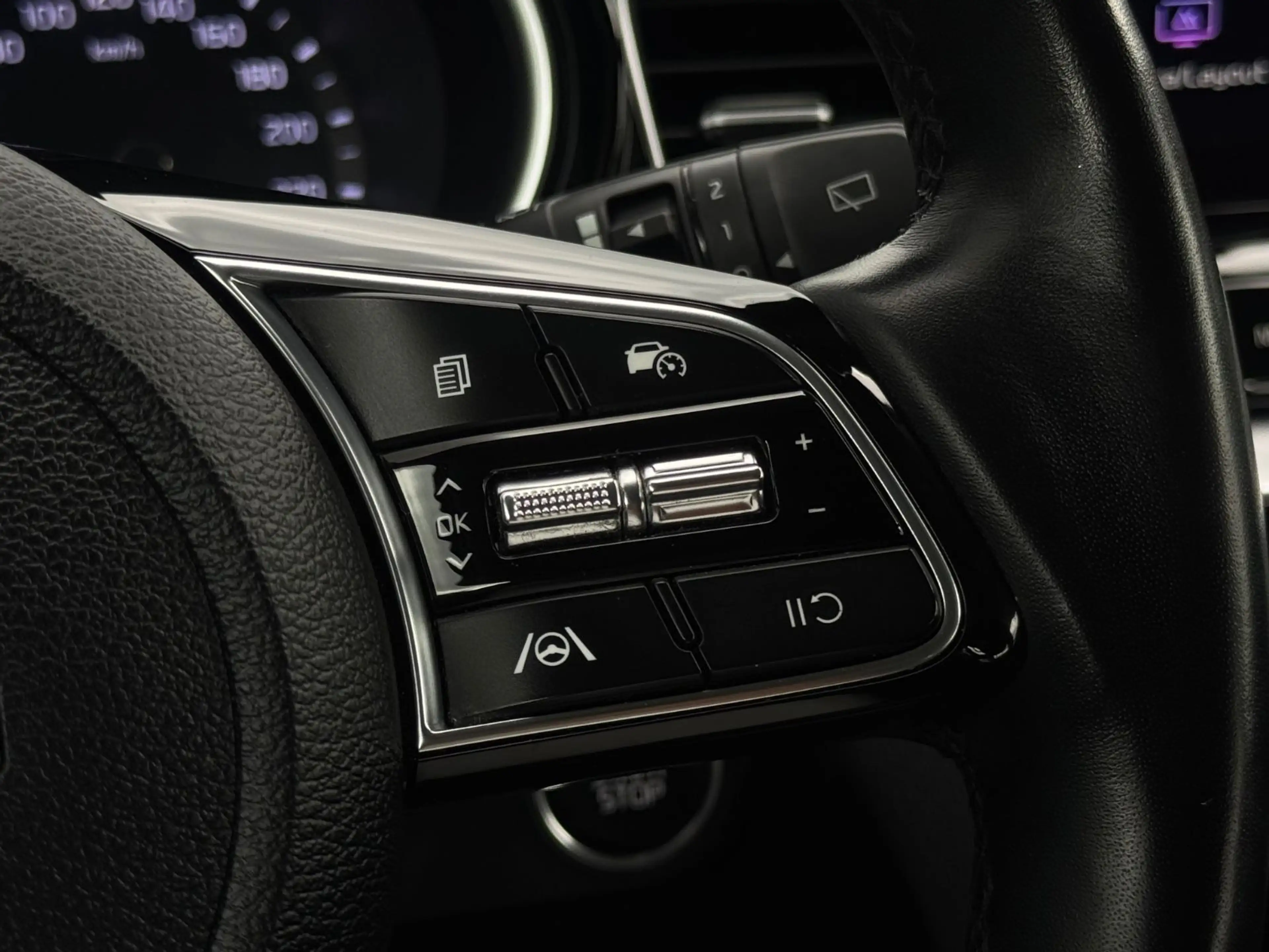 Kia Ceed SW / cee'd SW Spirit*LED*SHZ*R-KAM*AUTOPILOT — photo 25