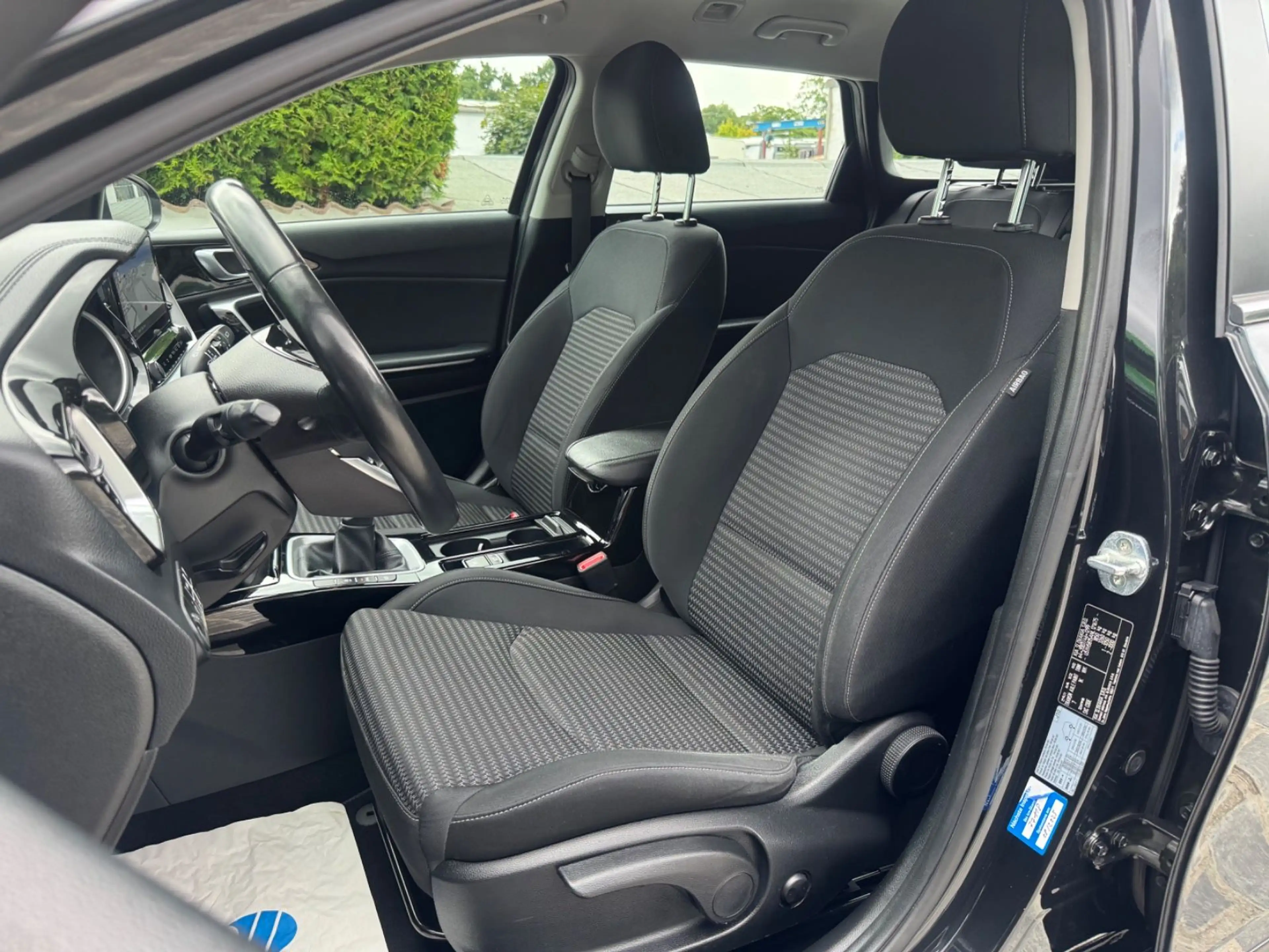 Kia Ceed SW / cee'd SW Spirit*LED*SHZ*R-KAM*AUTOPILOT — photo 13