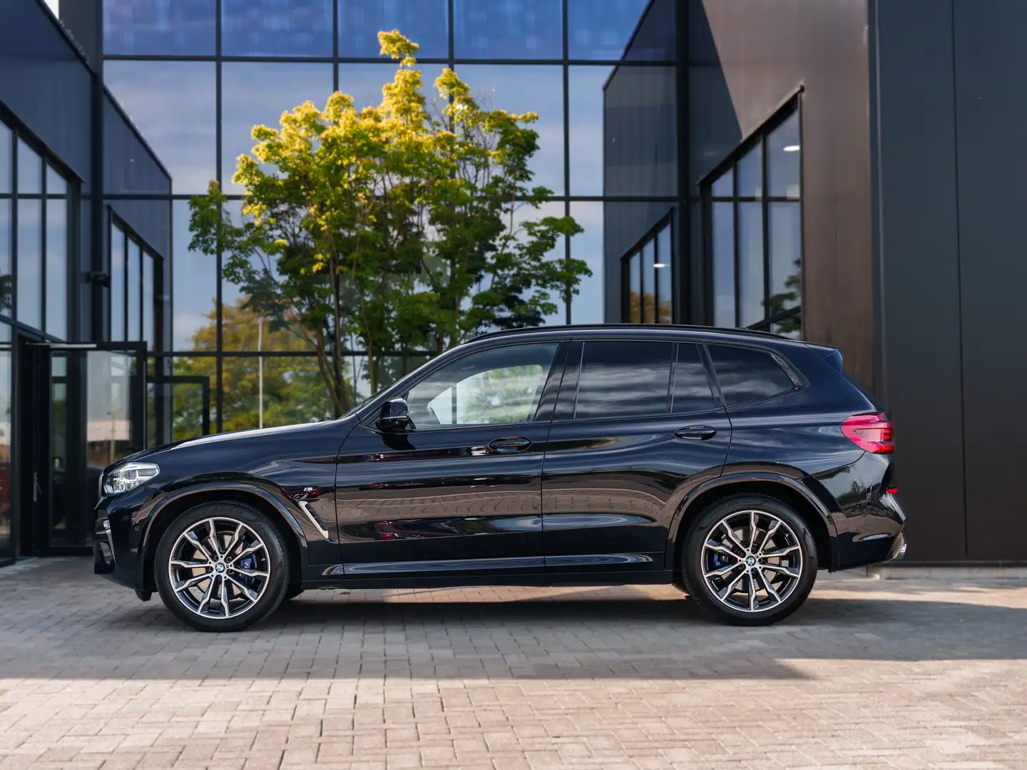 BMW X3 X3 xDrive30d - M-pack - Pano - ACC - HUD - 360° Zwart - 2