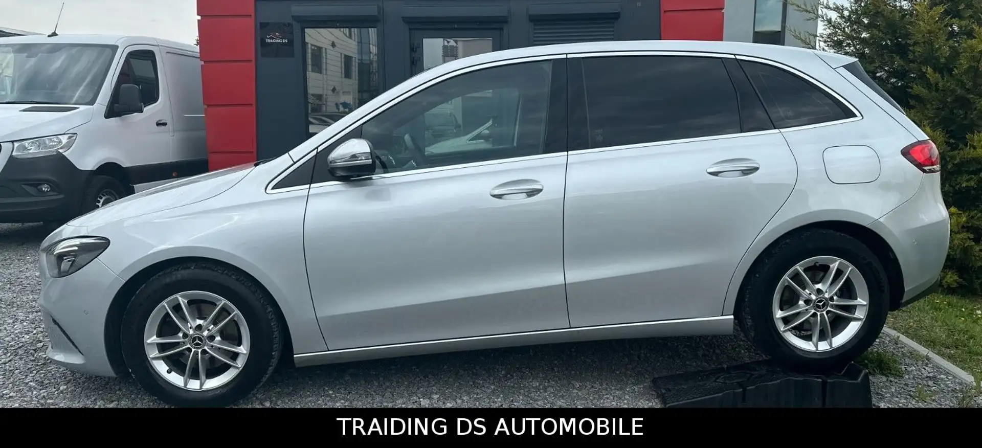 Mercedes-Benz B 180 / PANO / LED / 3 JAHRE GARANTIE Argent - 2