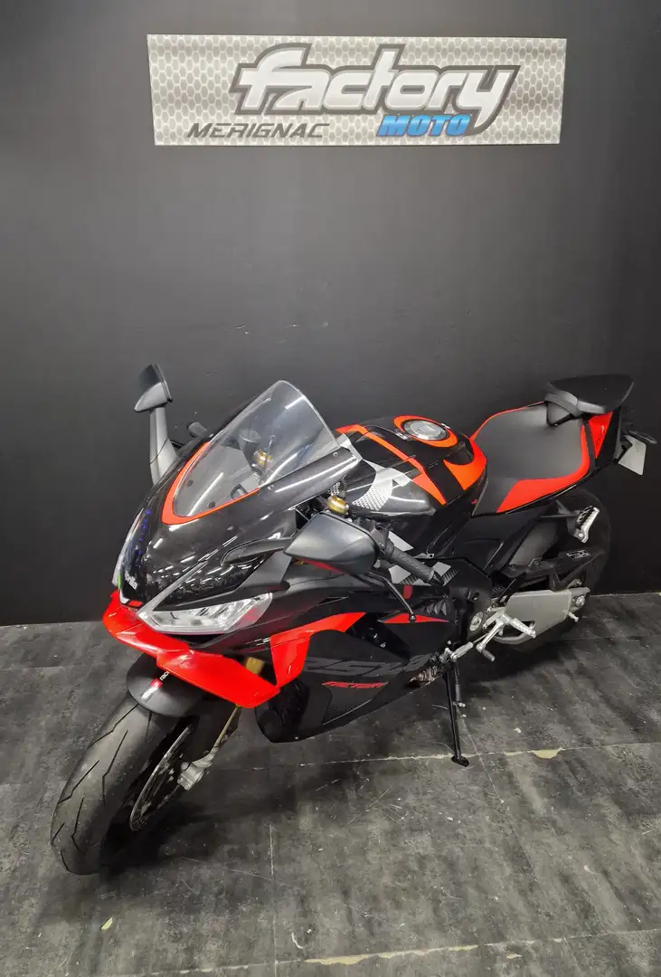Aprilia RSV4 Noir - 2