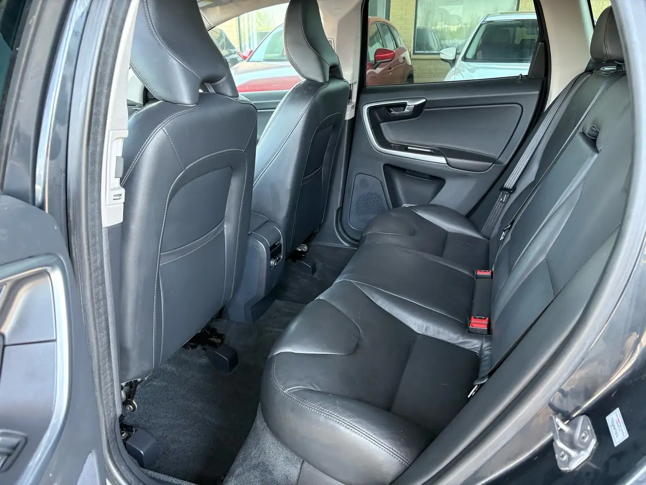 Volvo XC60 снимка Volvo XC60