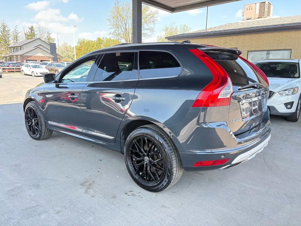Volvo XC60 снимка Volvo XC60